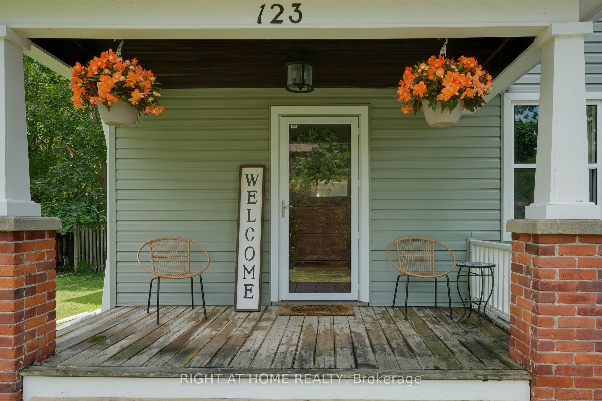 123 John Street Property Photo 3