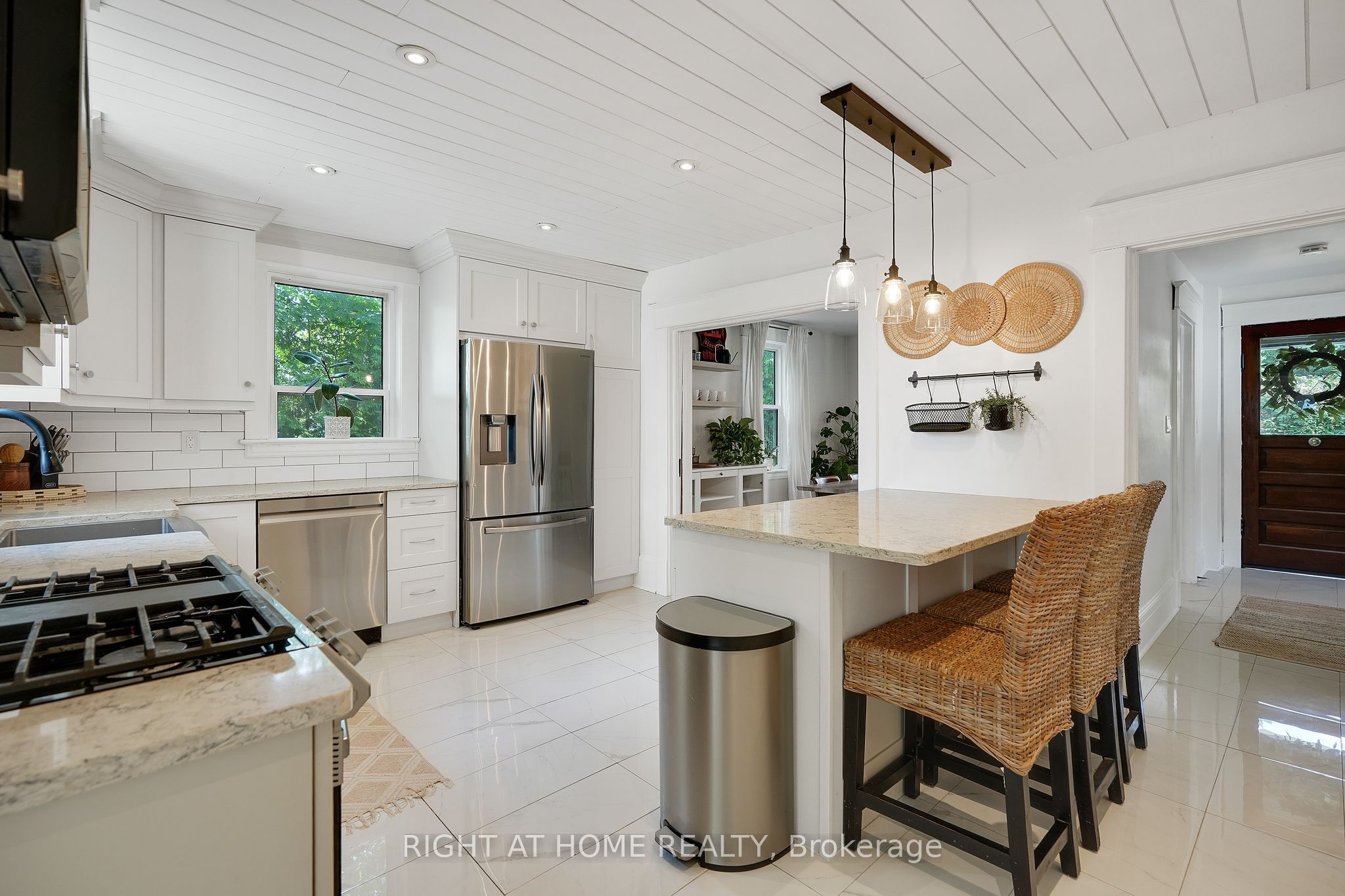 123 John Street Property Photo 13