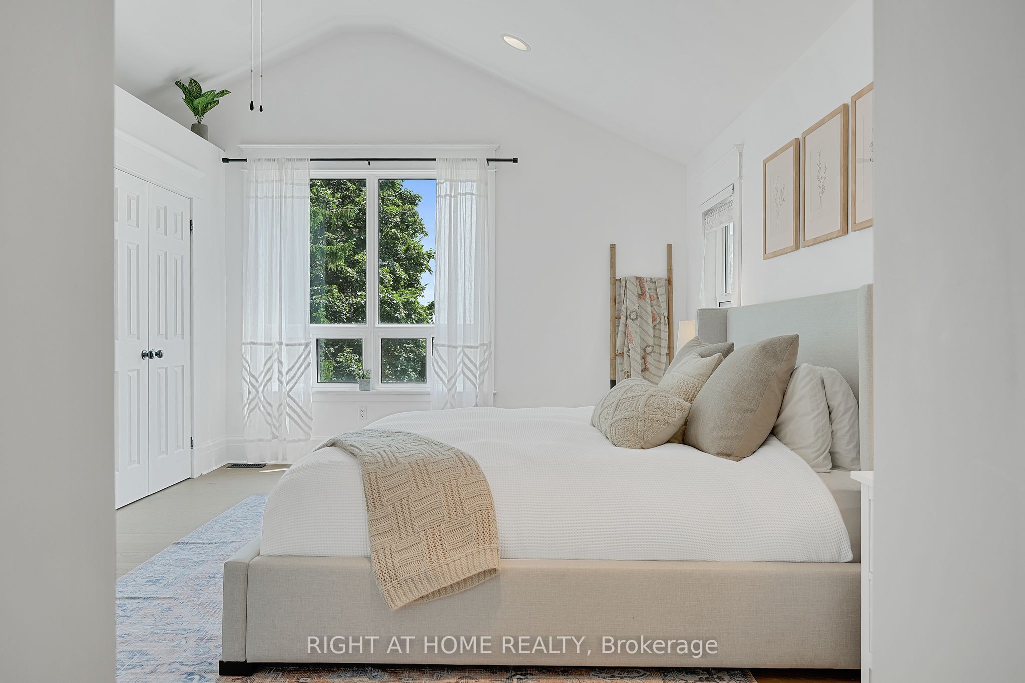 123 John Street Property Photo 25