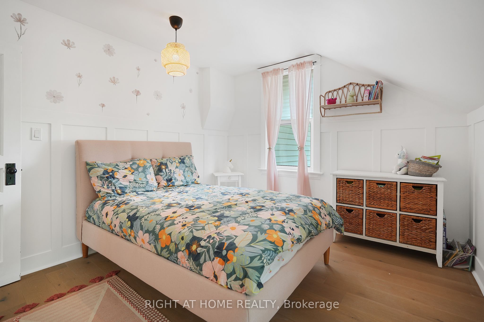 123 John Street Property Photo 32