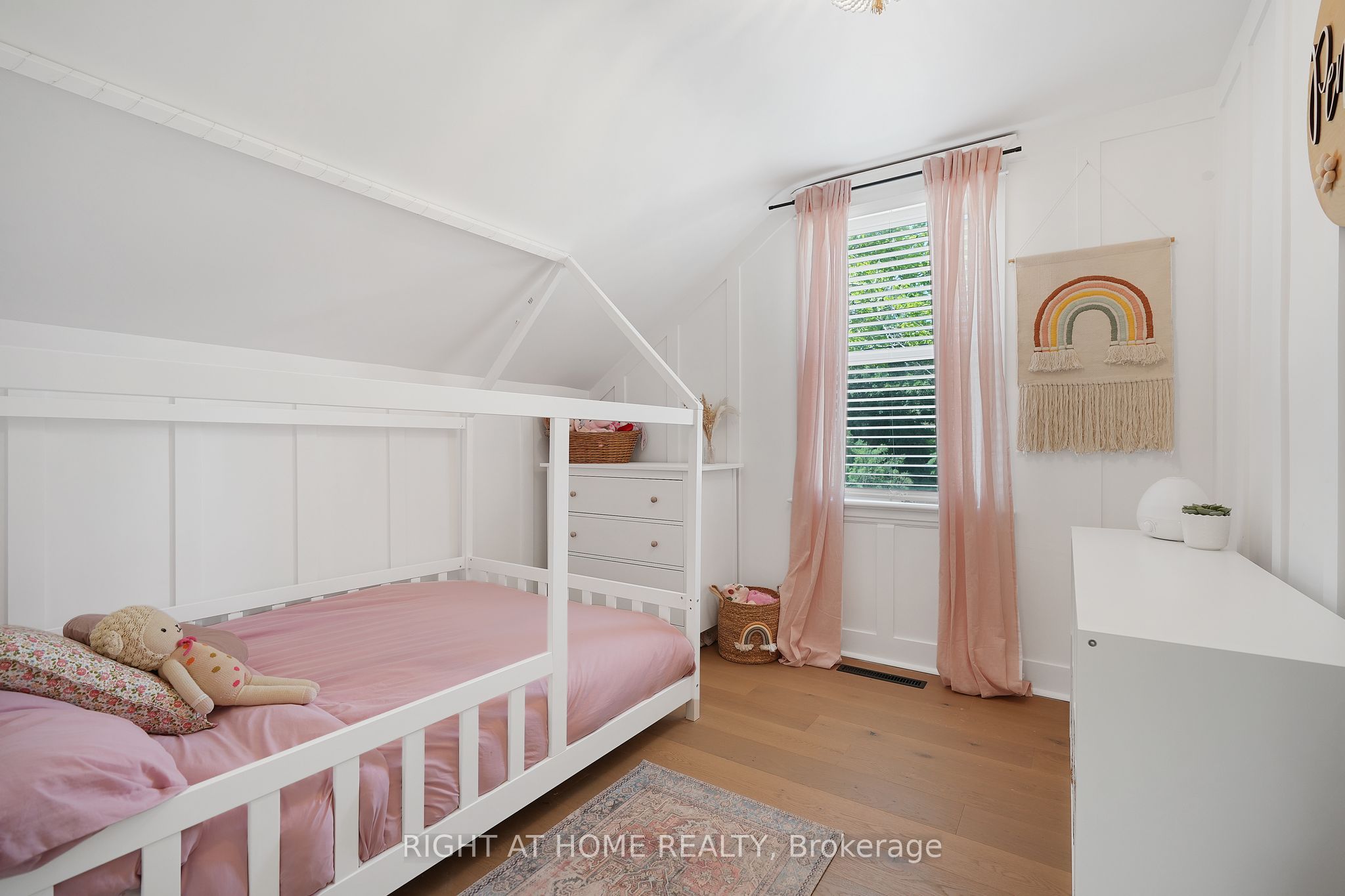 123 John Street Property Photo 34