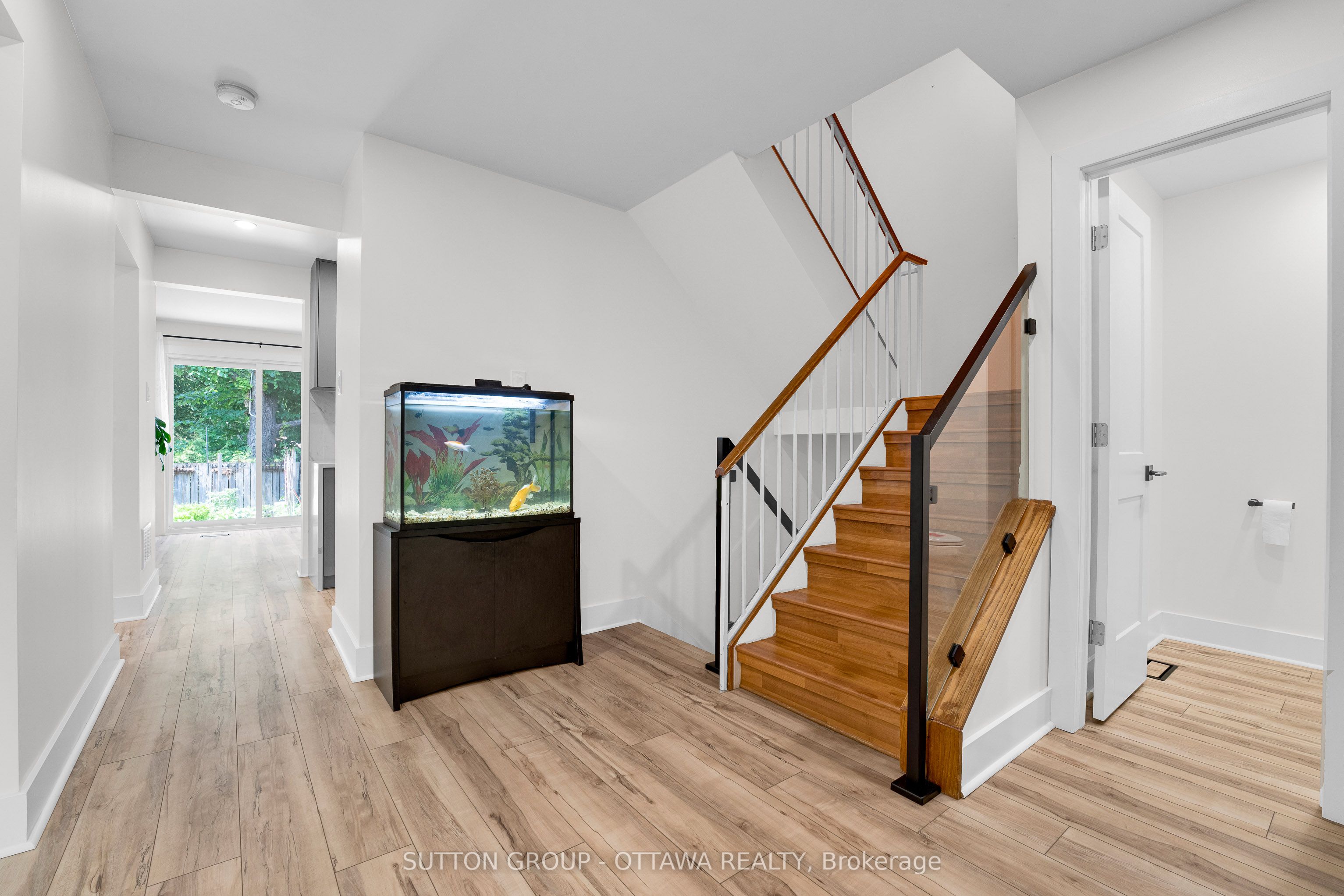 3085 Uplands Drive Property Photo 6