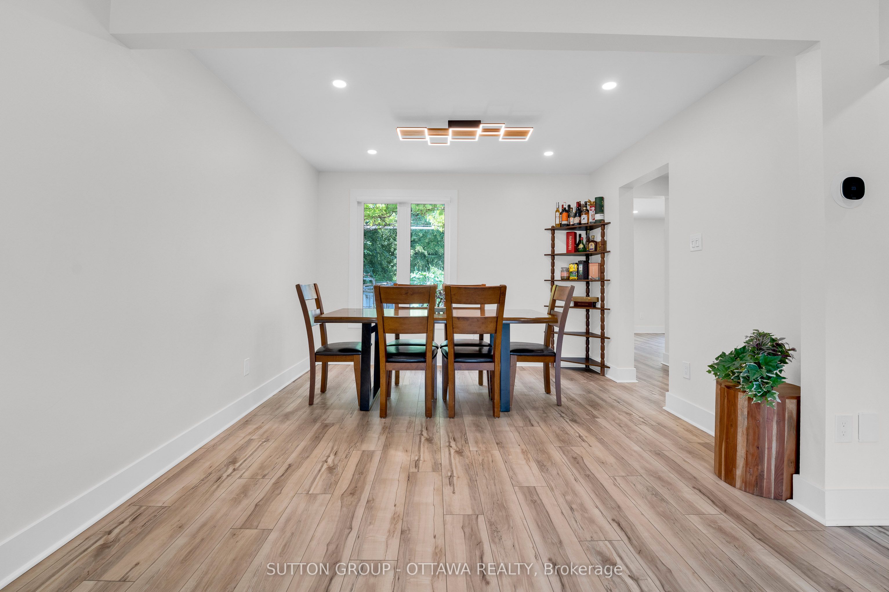 3085 Uplands Drive Property Photo 8