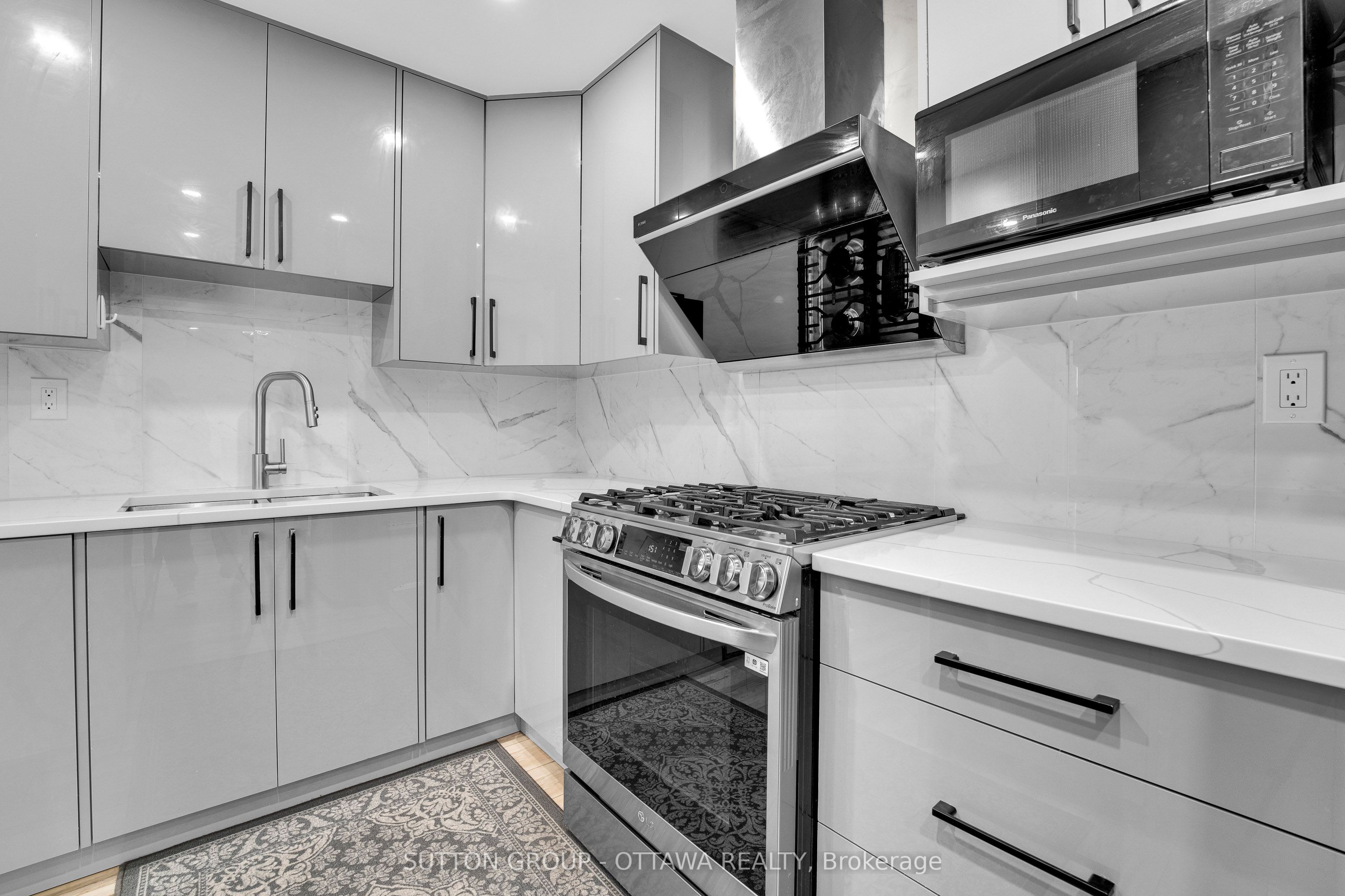 3085 Uplands Drive Property Photo 12