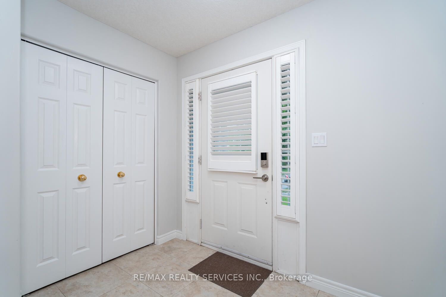 704 Black Cherry Street Property Photo 5