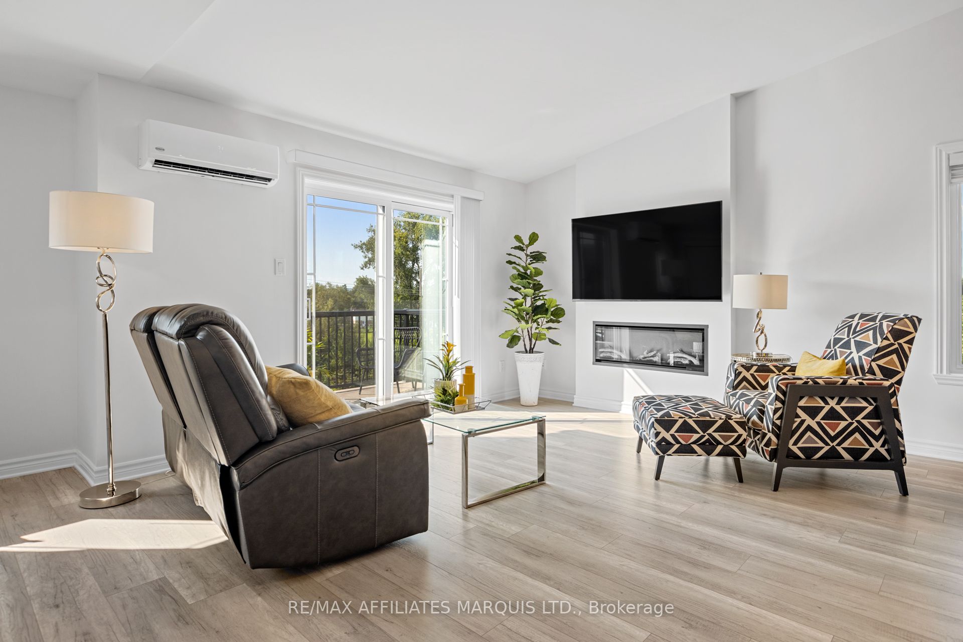 229 Water Street E 205 Property Photo 5