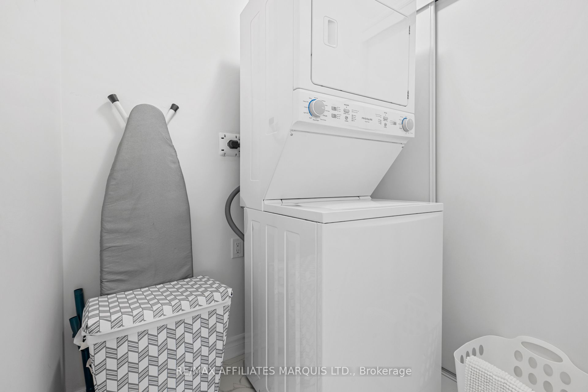 229 Water Street E 205 Property Photo 20