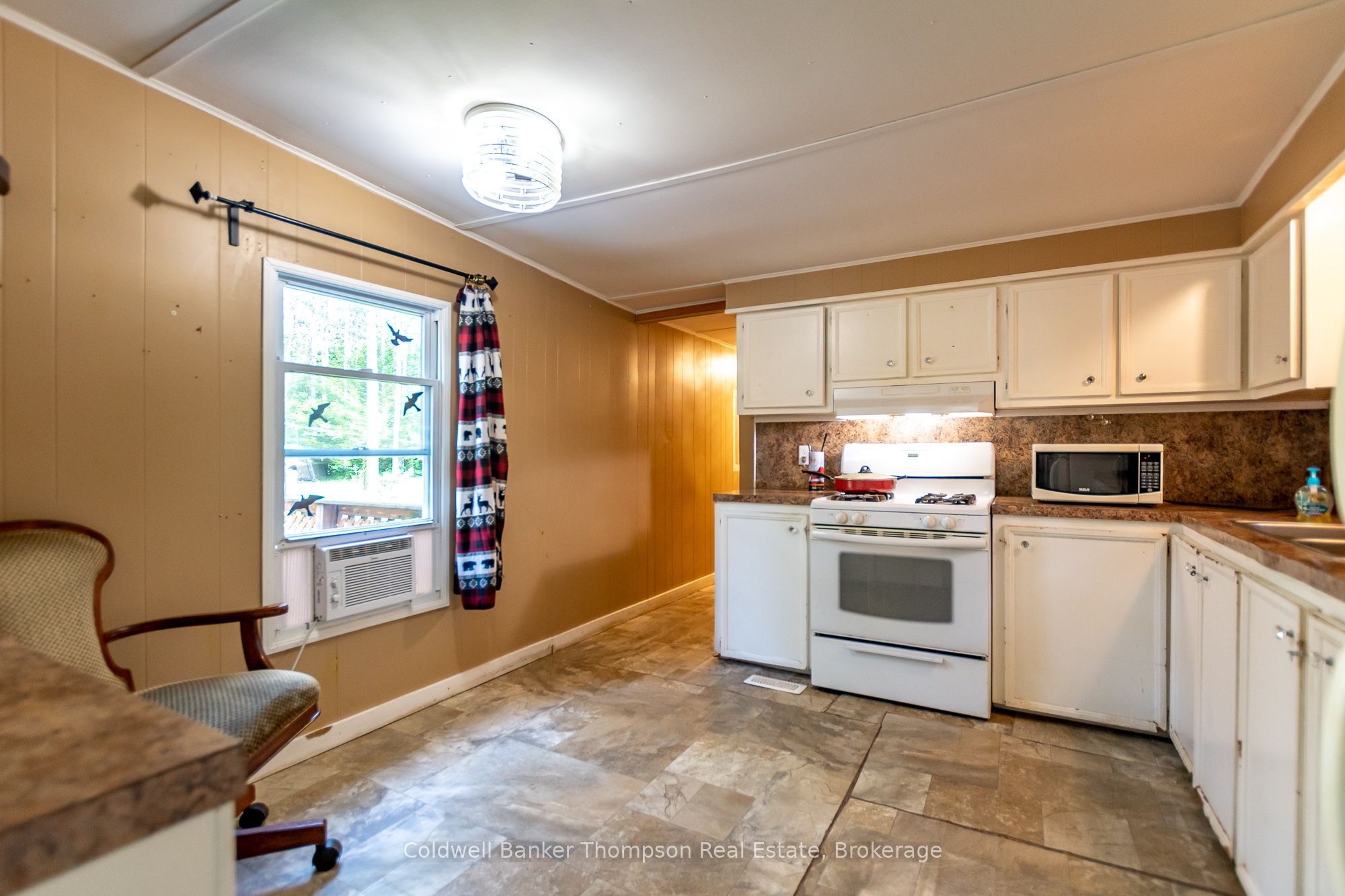 24 Buck Avenue Property Photo 8
