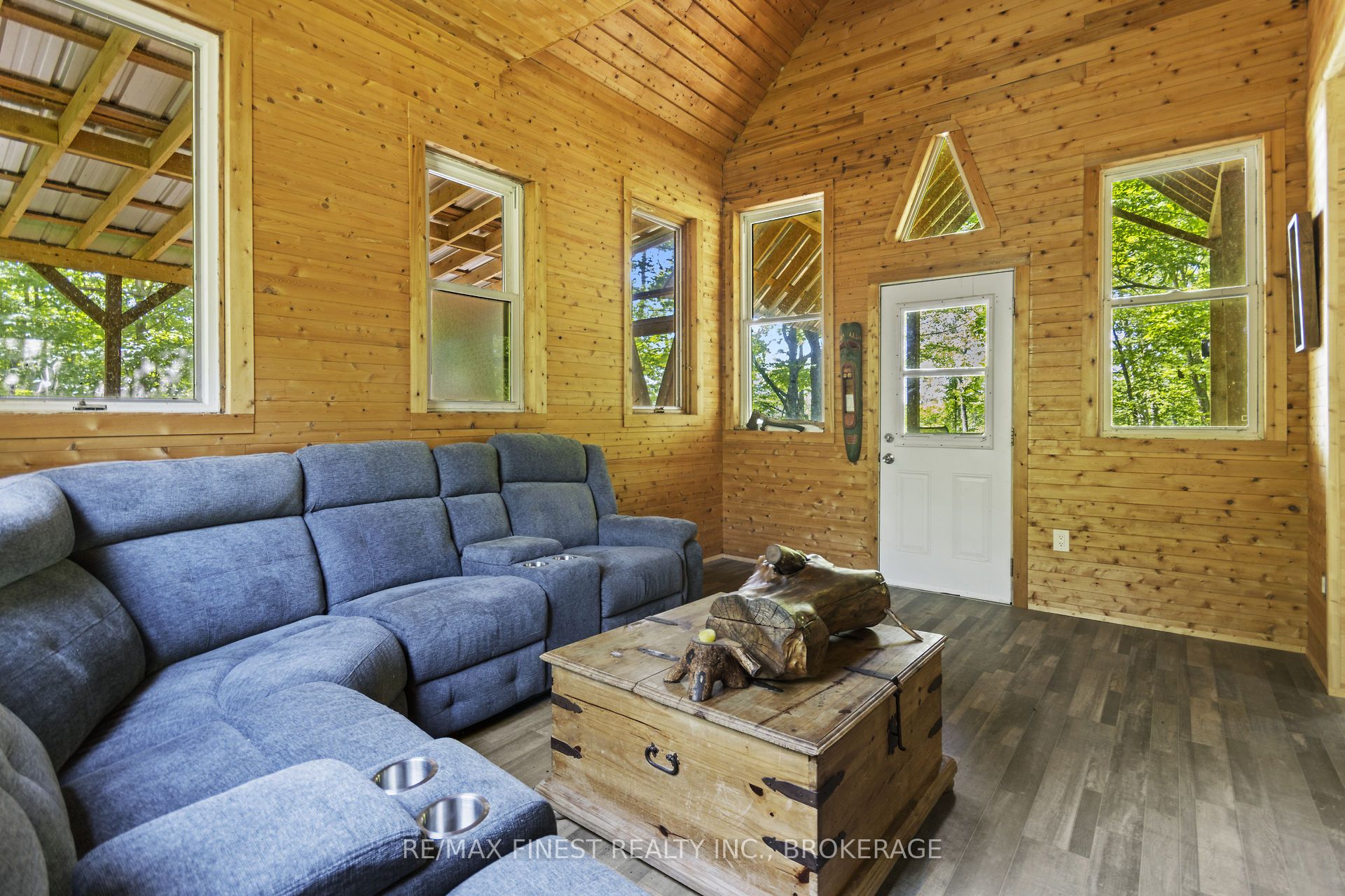Lot11 Property Photo 4