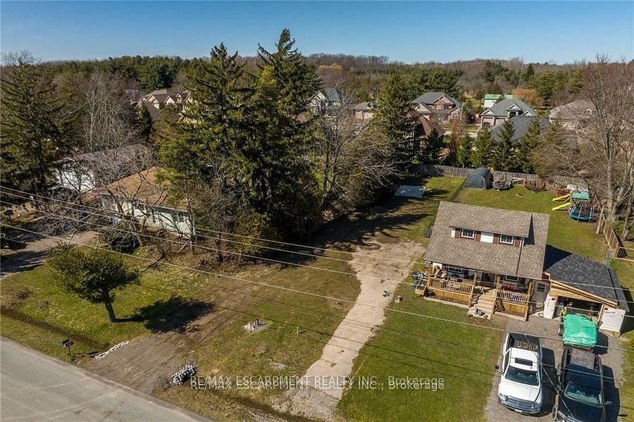 815 Foss Rd Property Photo 1