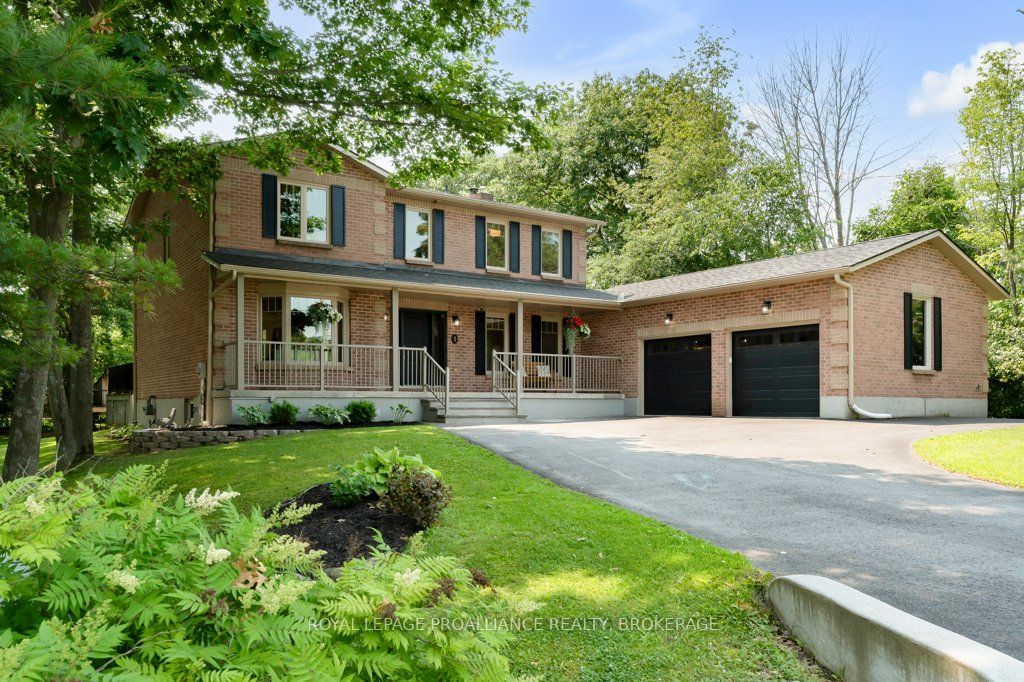 5 Faircrest Boulevard Property Photo 1