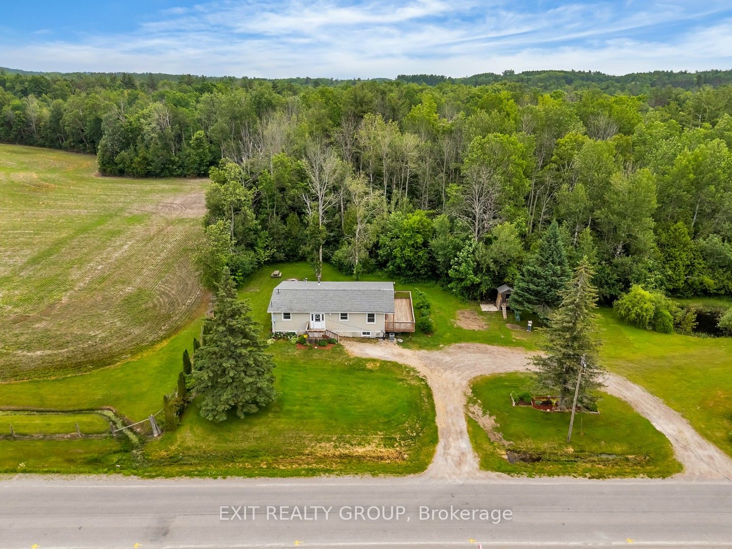 1027 Broomfield Road Property Photo 1