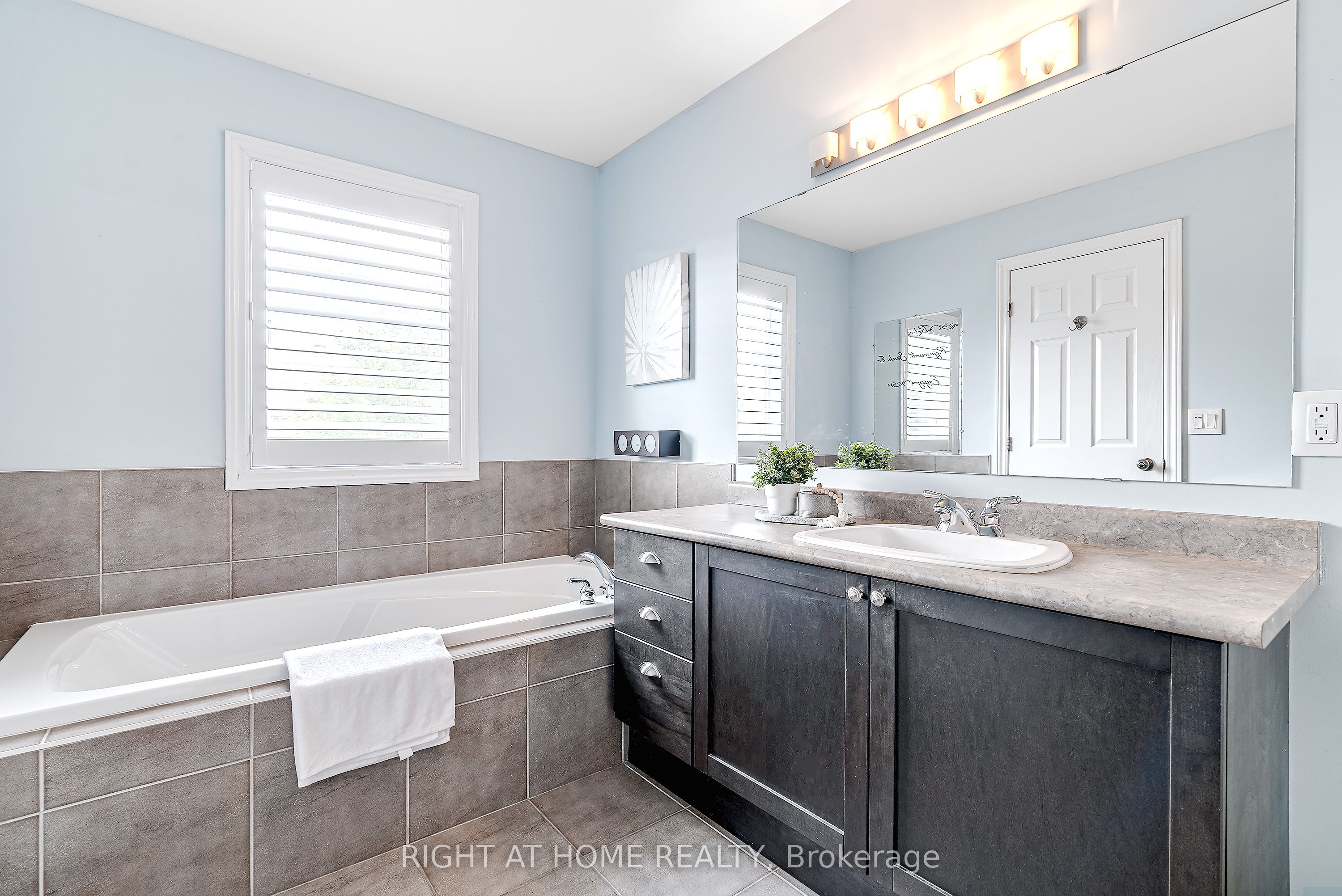 317 Glenbrae Avenue Property Photo 27