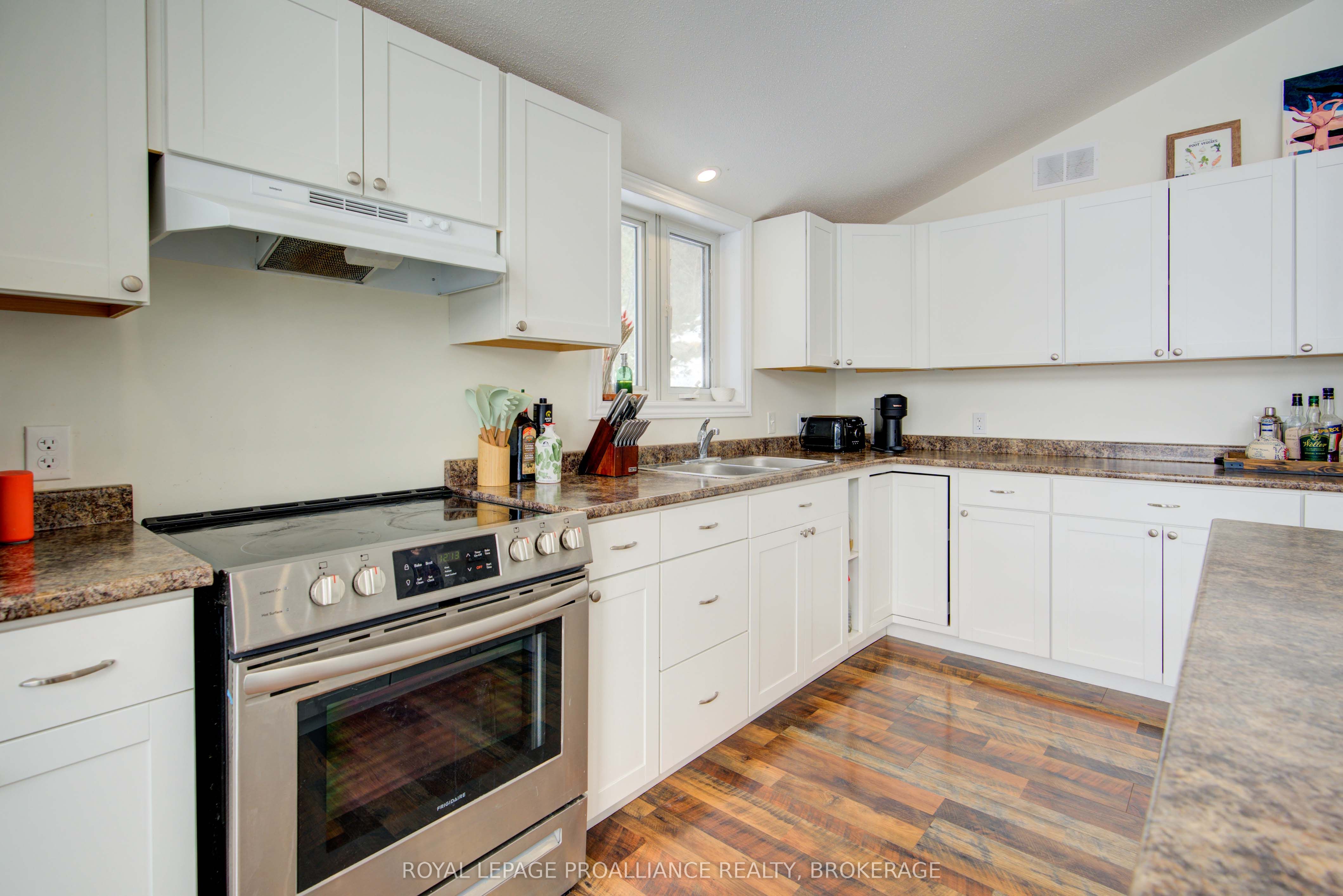 182a Brooks Point Road Property Photo 7