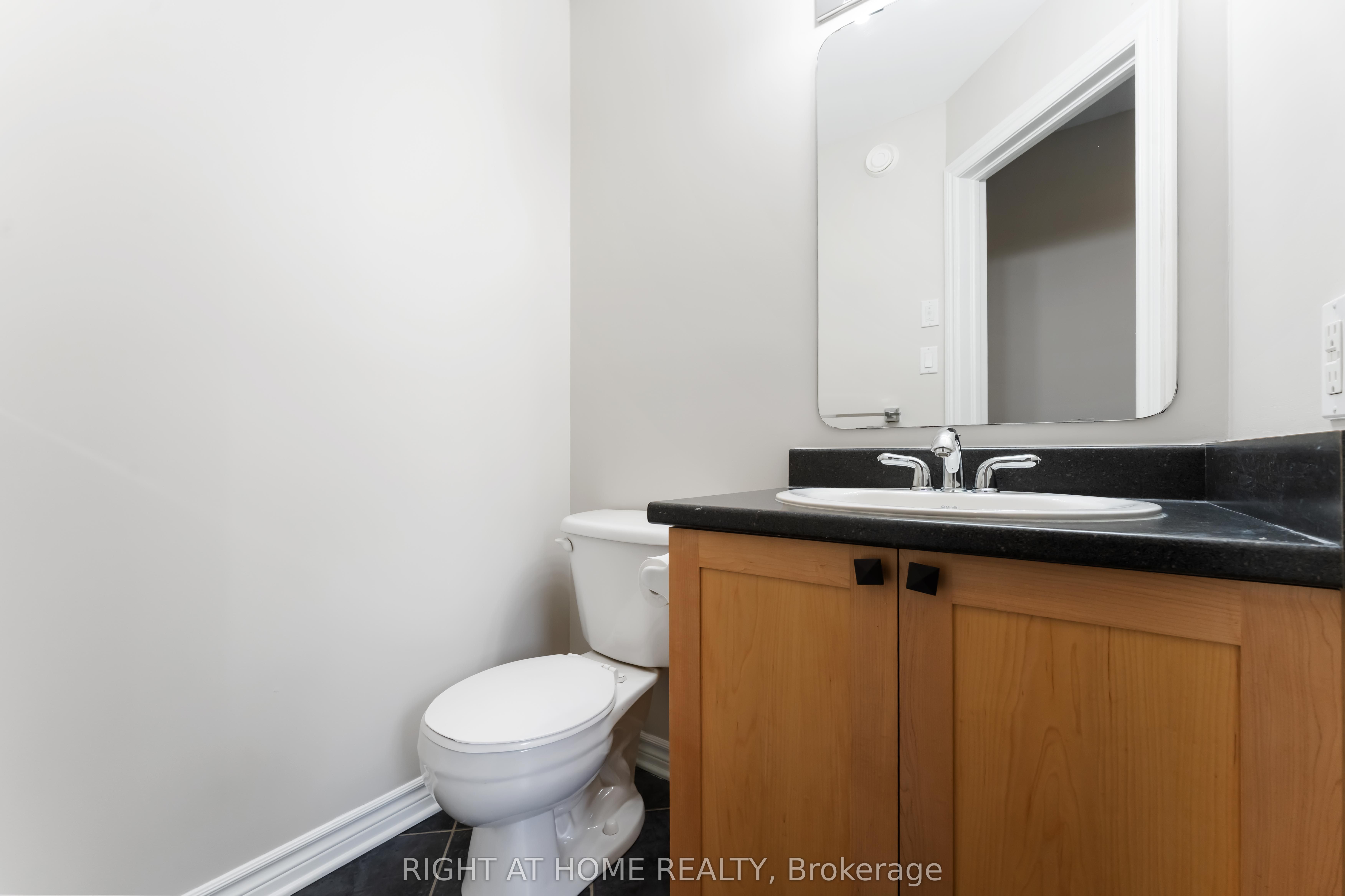 218 Tandalee Crescent Property Photo 6