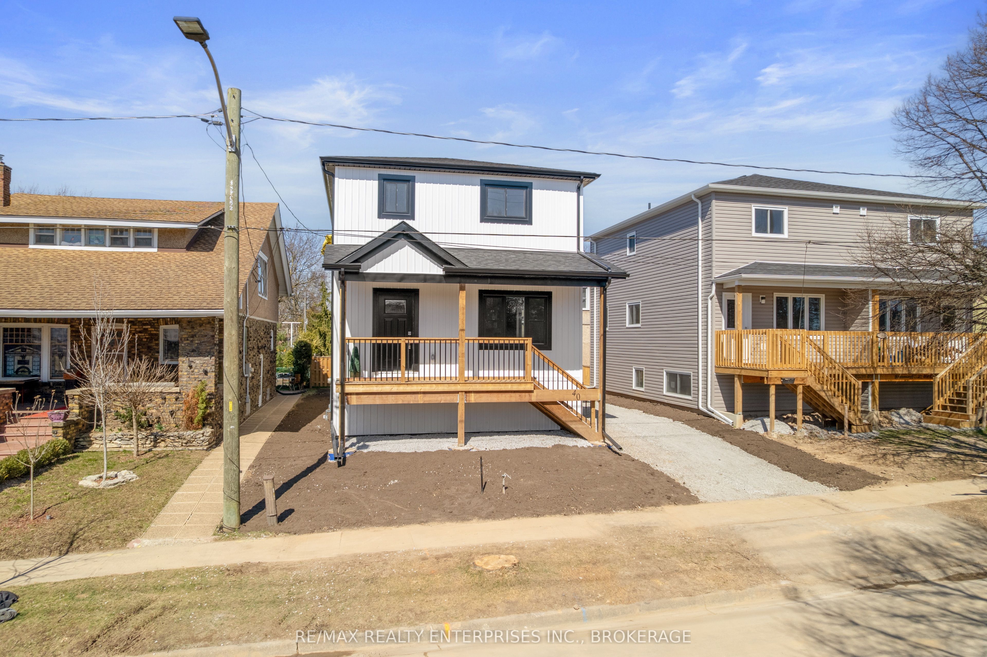 40 Mcmaster Ave Property Photo 1