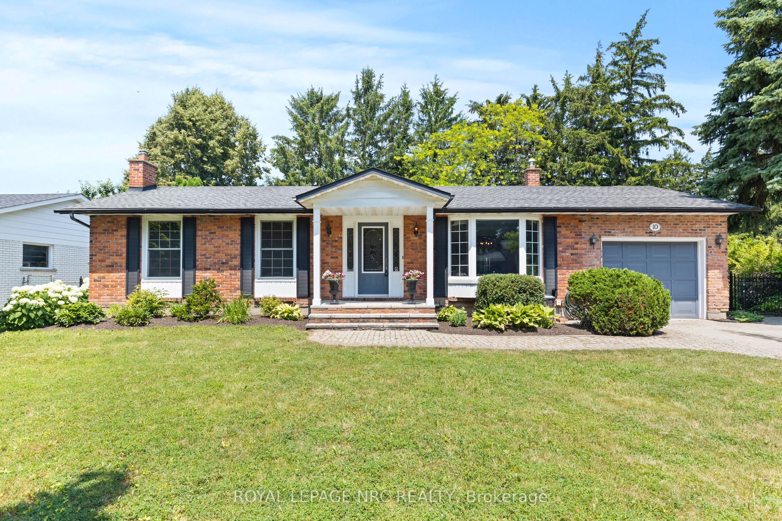 10 Upper Canada Drive Property Photo 1