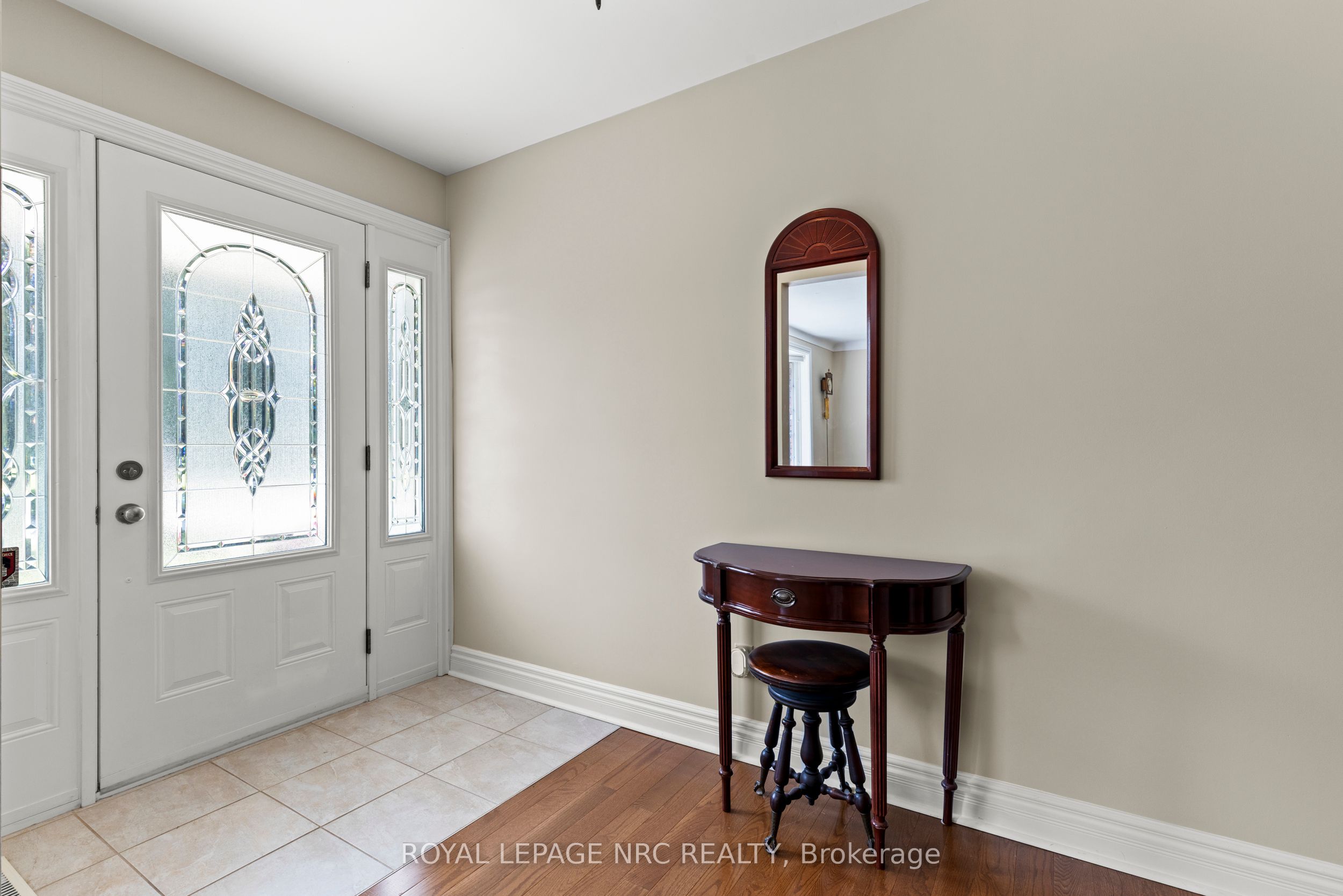 10 Upper Canada Drive Property Photo 7