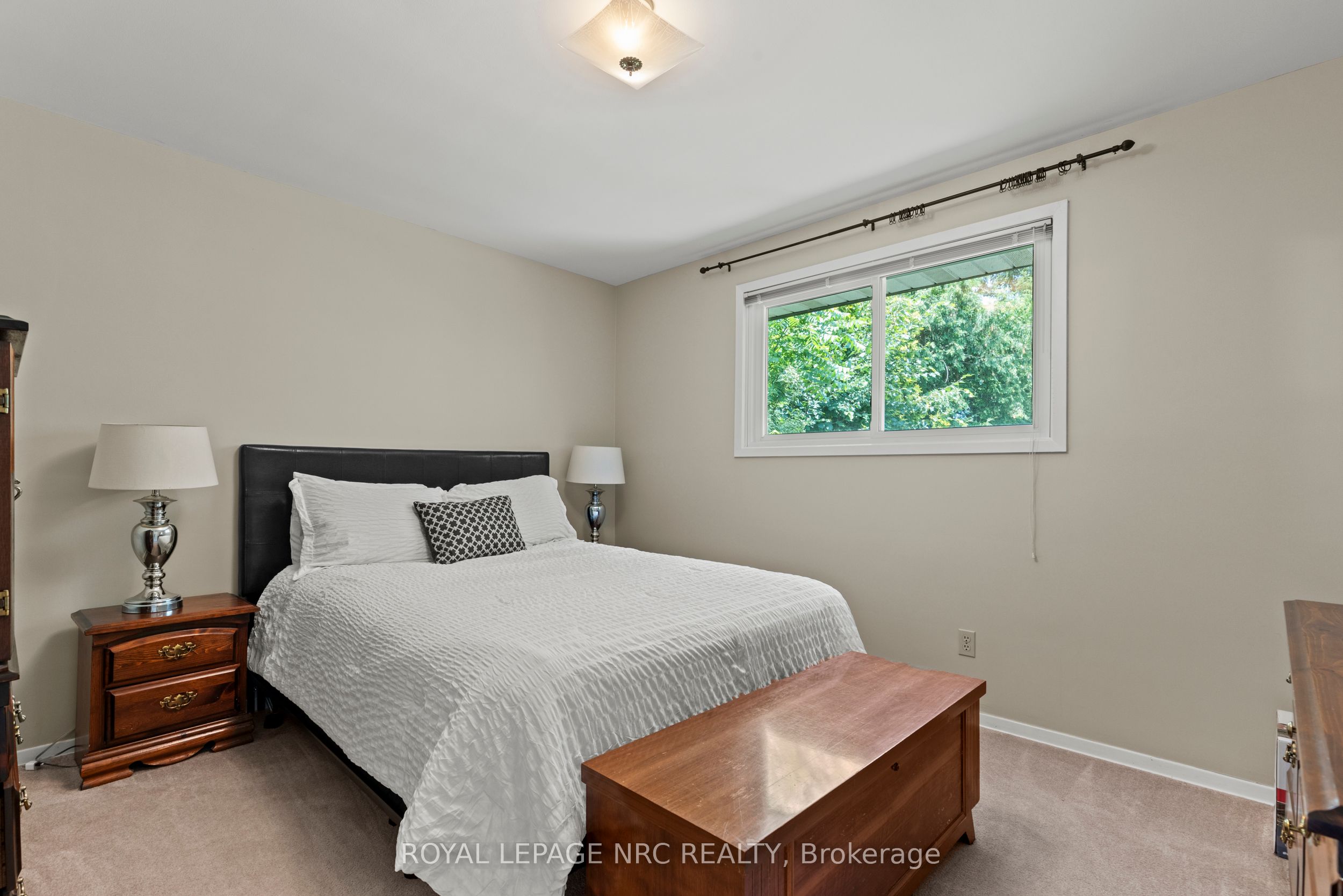 10 Upper Canada Drive Property Photo 20