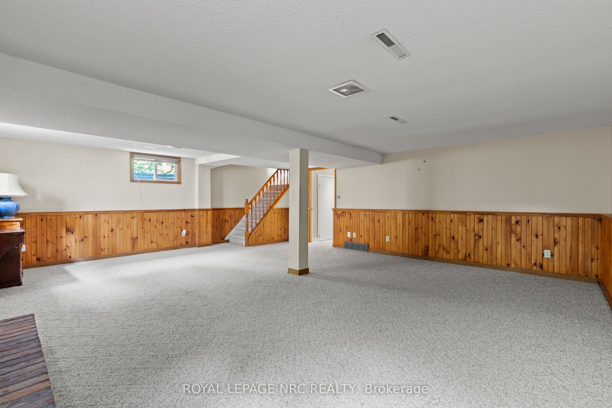 10 Upper Canada Drive Property Photo 25