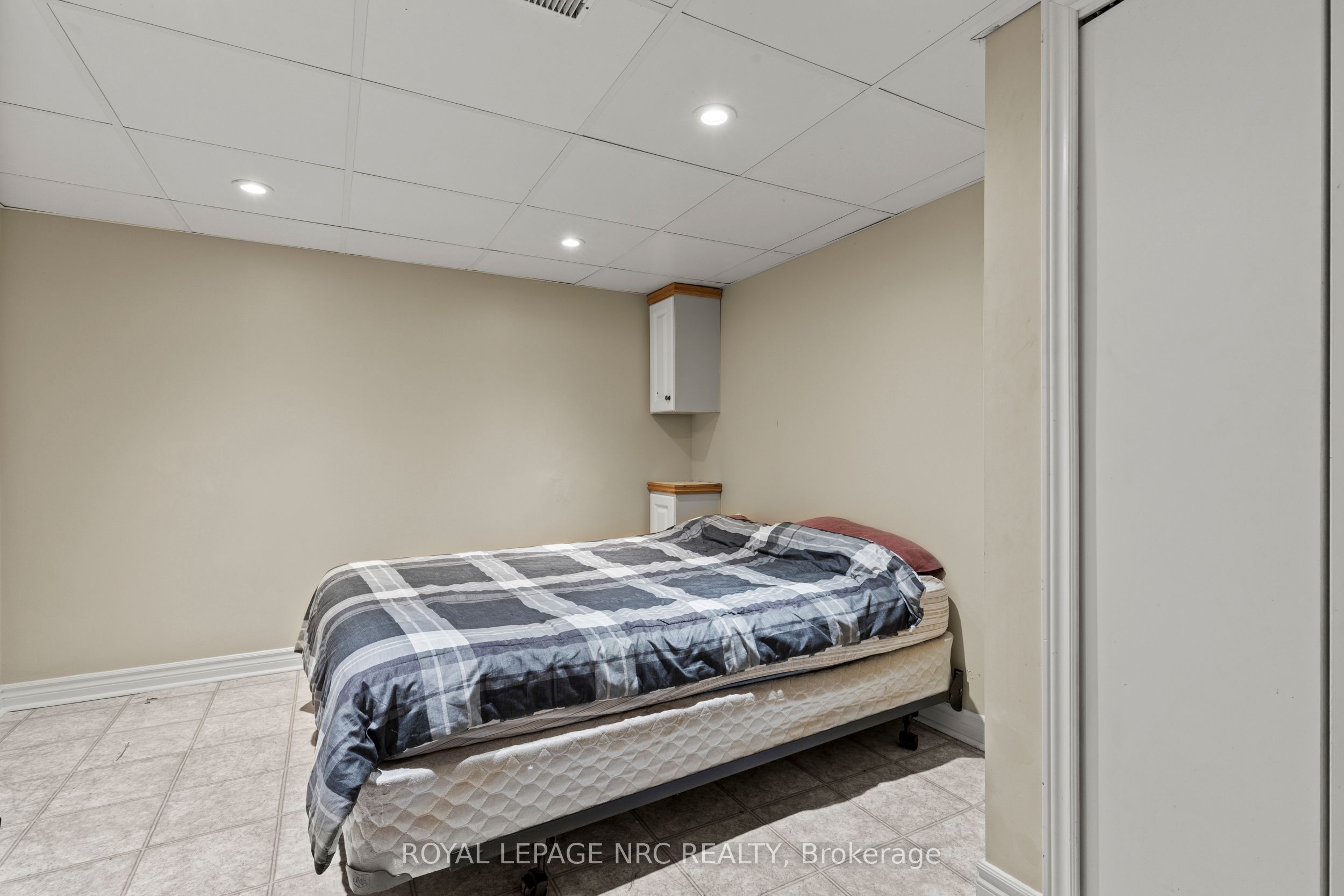 10 Upper Canada Drive Property Photo 31