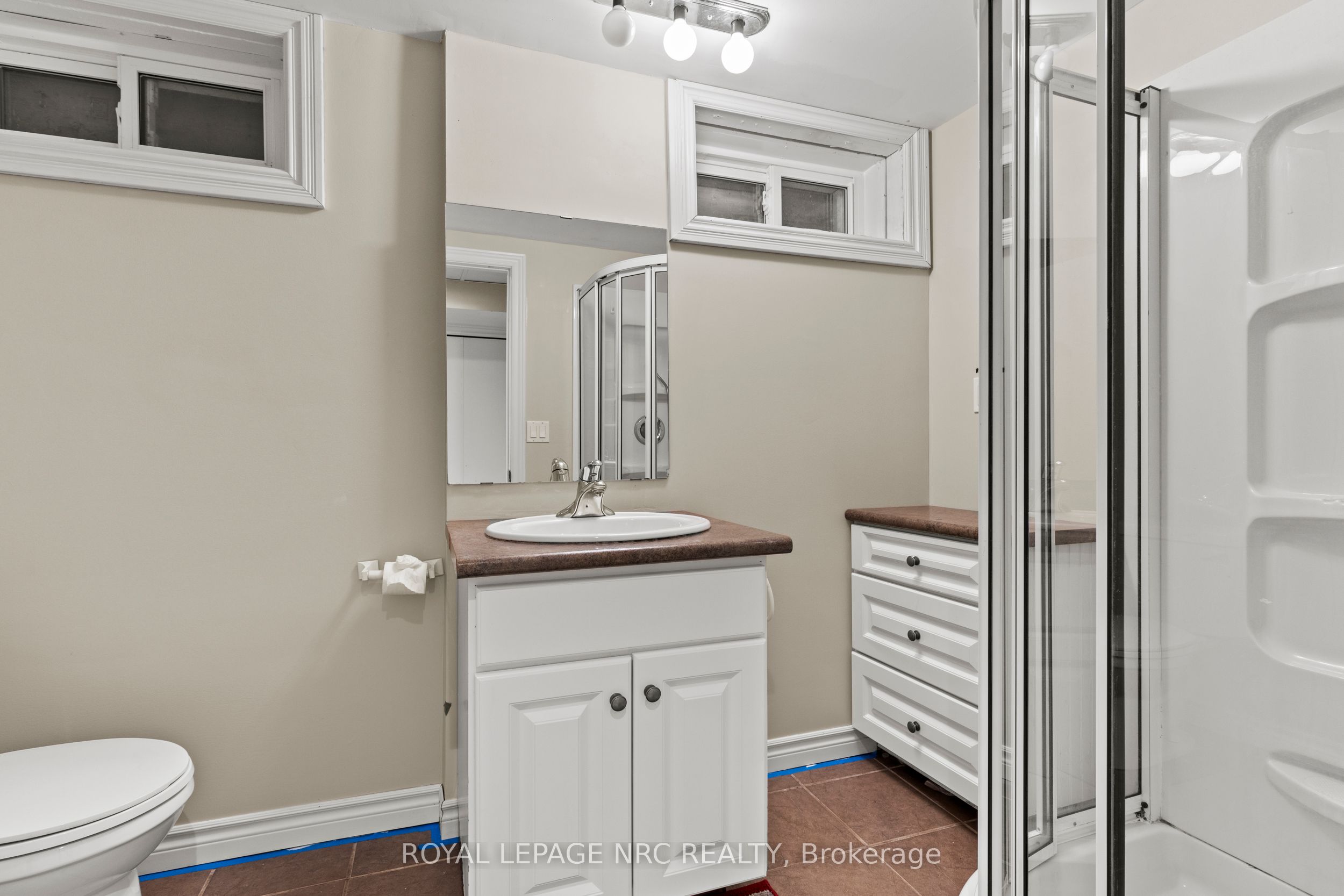 10 Upper Canada Drive Property Photo 32