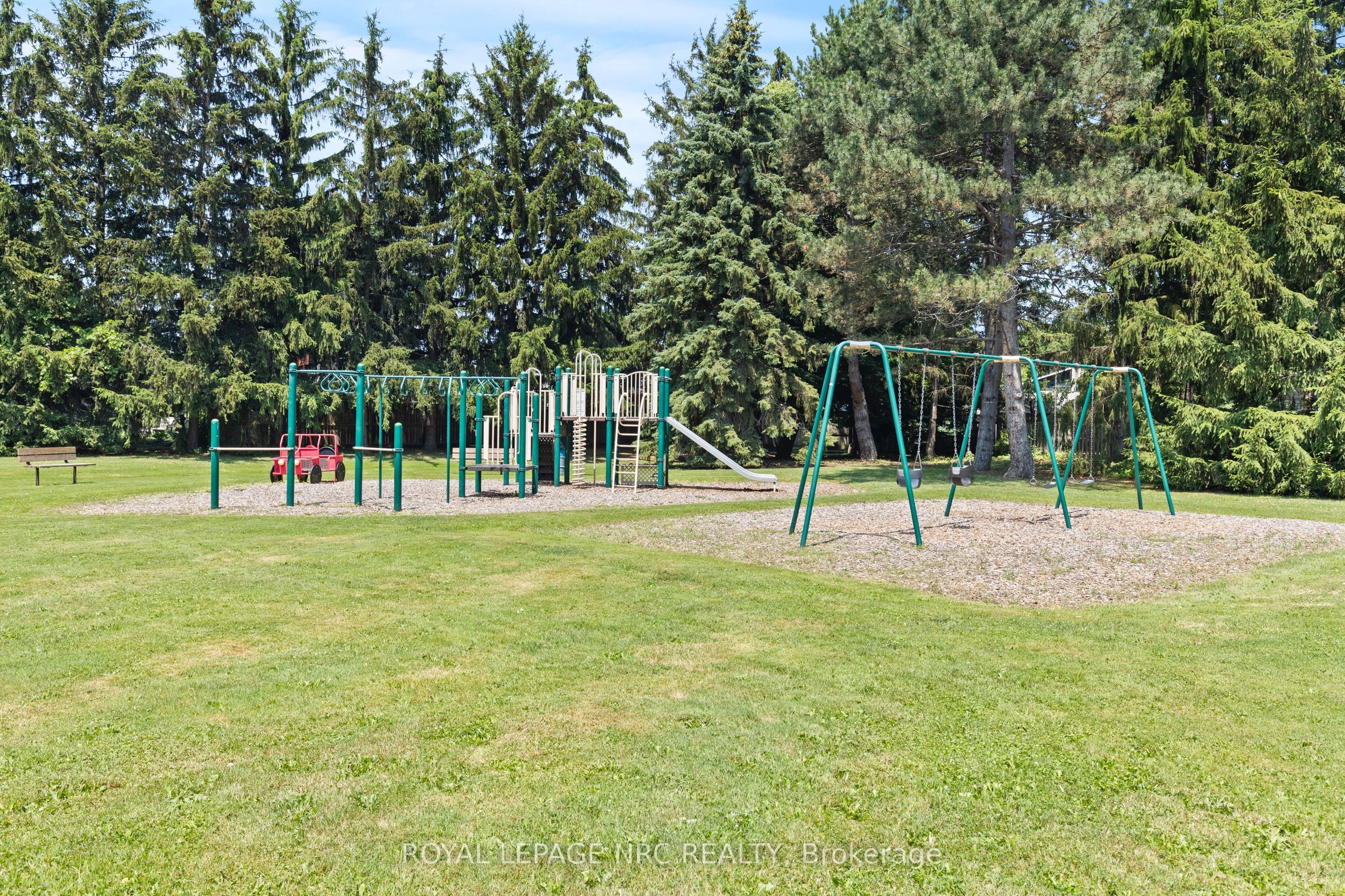 10 Upper Canada Drive Property Photo 42