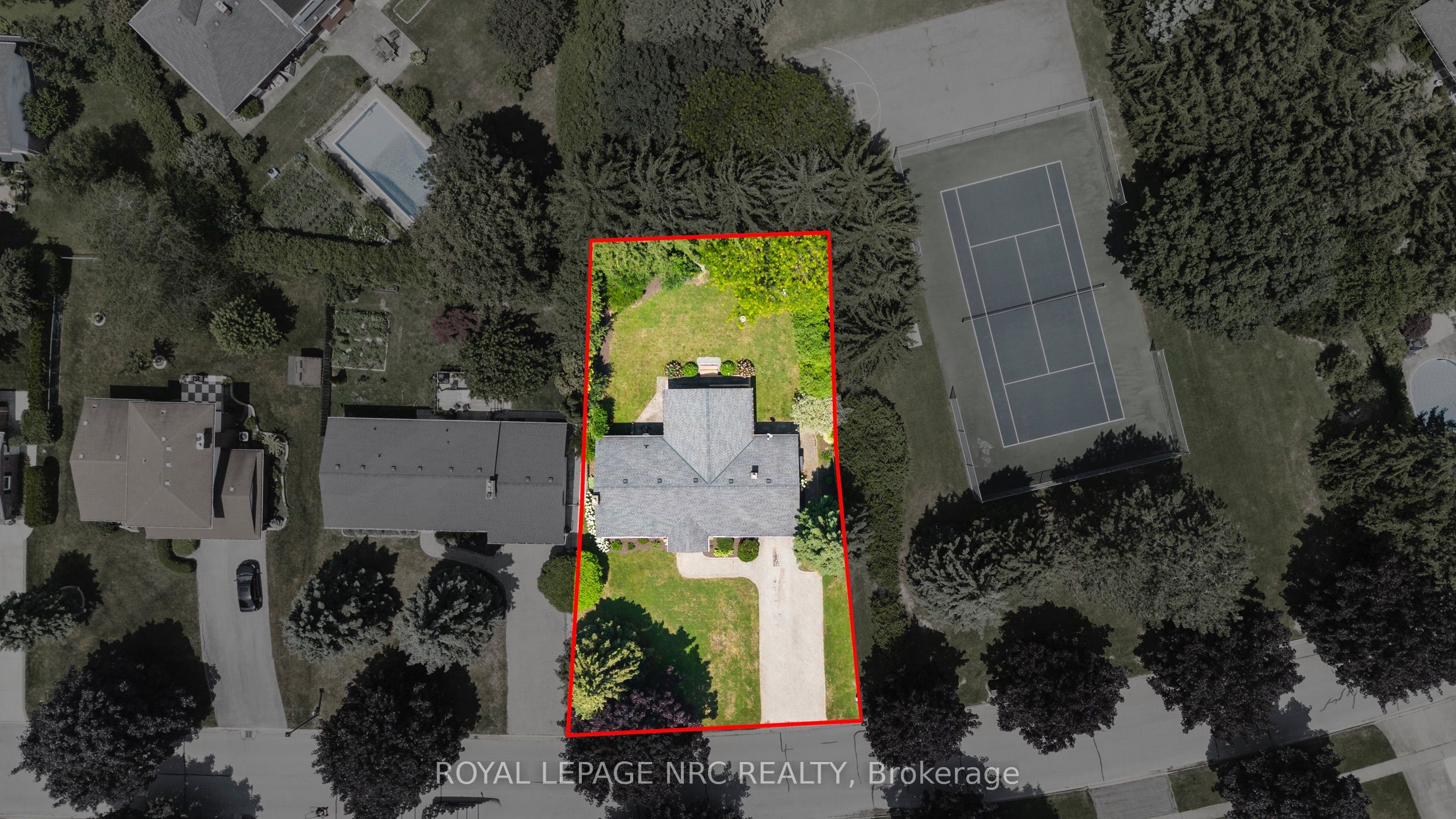 10 Upper Canada Drive Property Photo 45