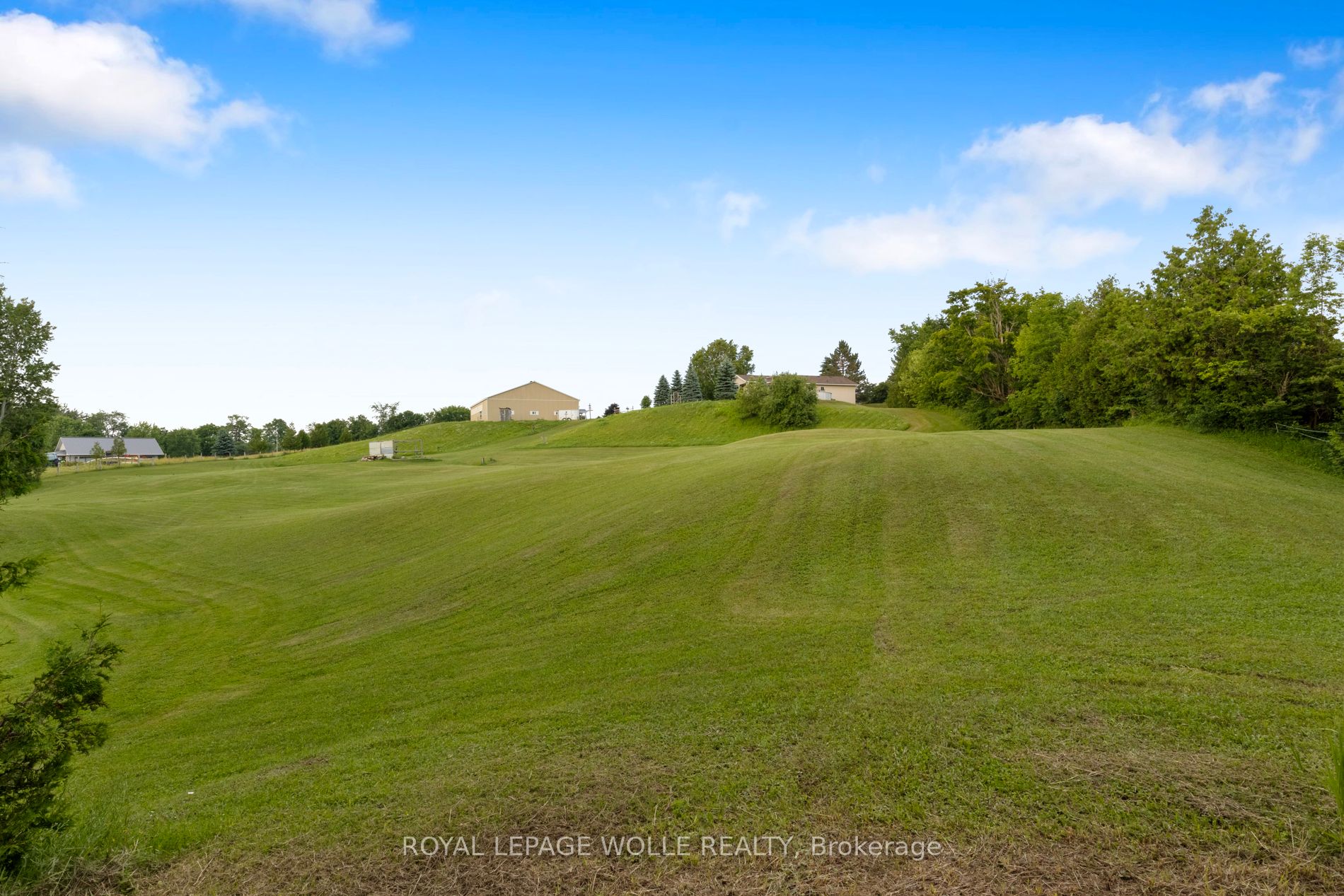 413294 Baseline Road Property Photo 17