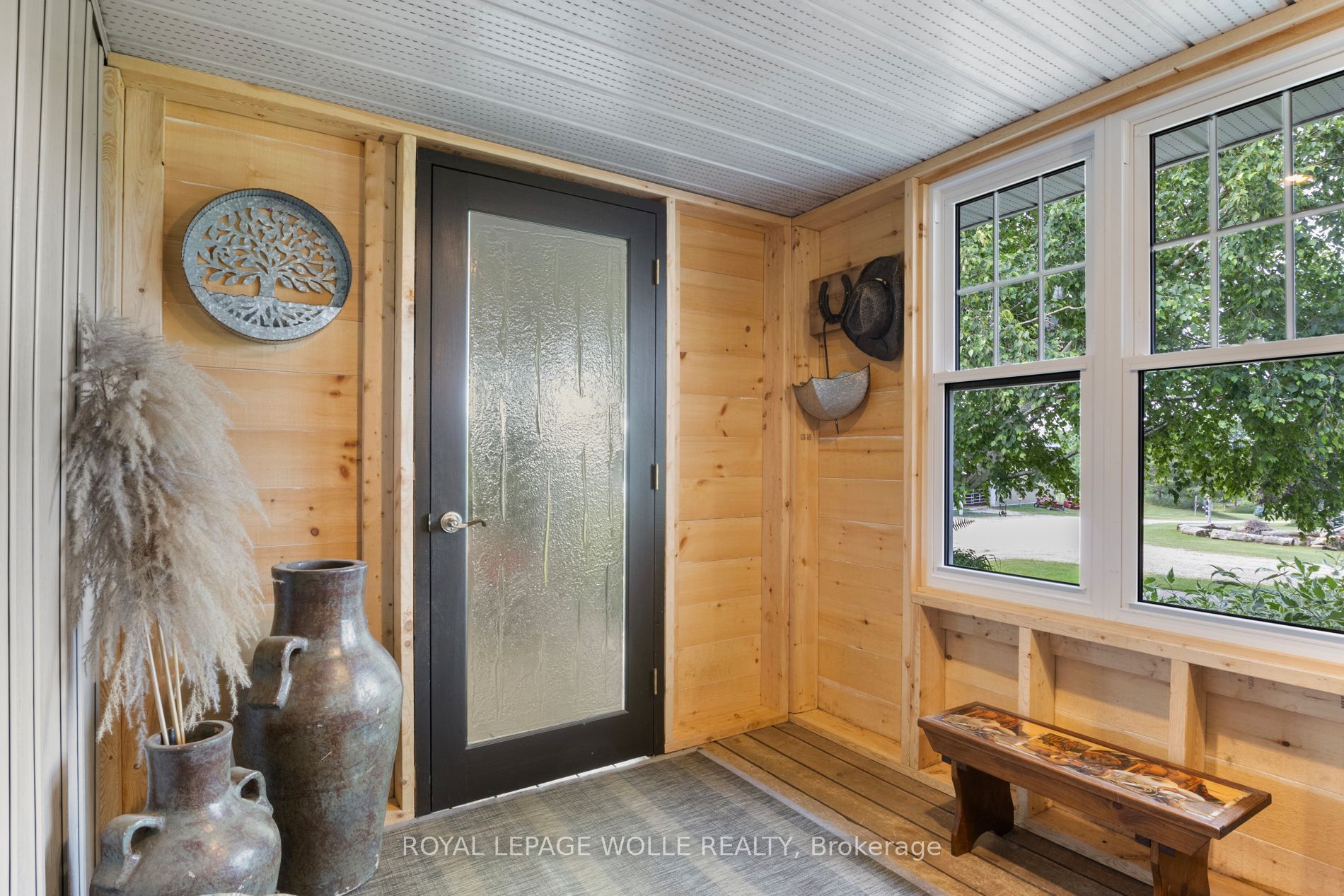 413294 Baseline Road Property Photo 25
