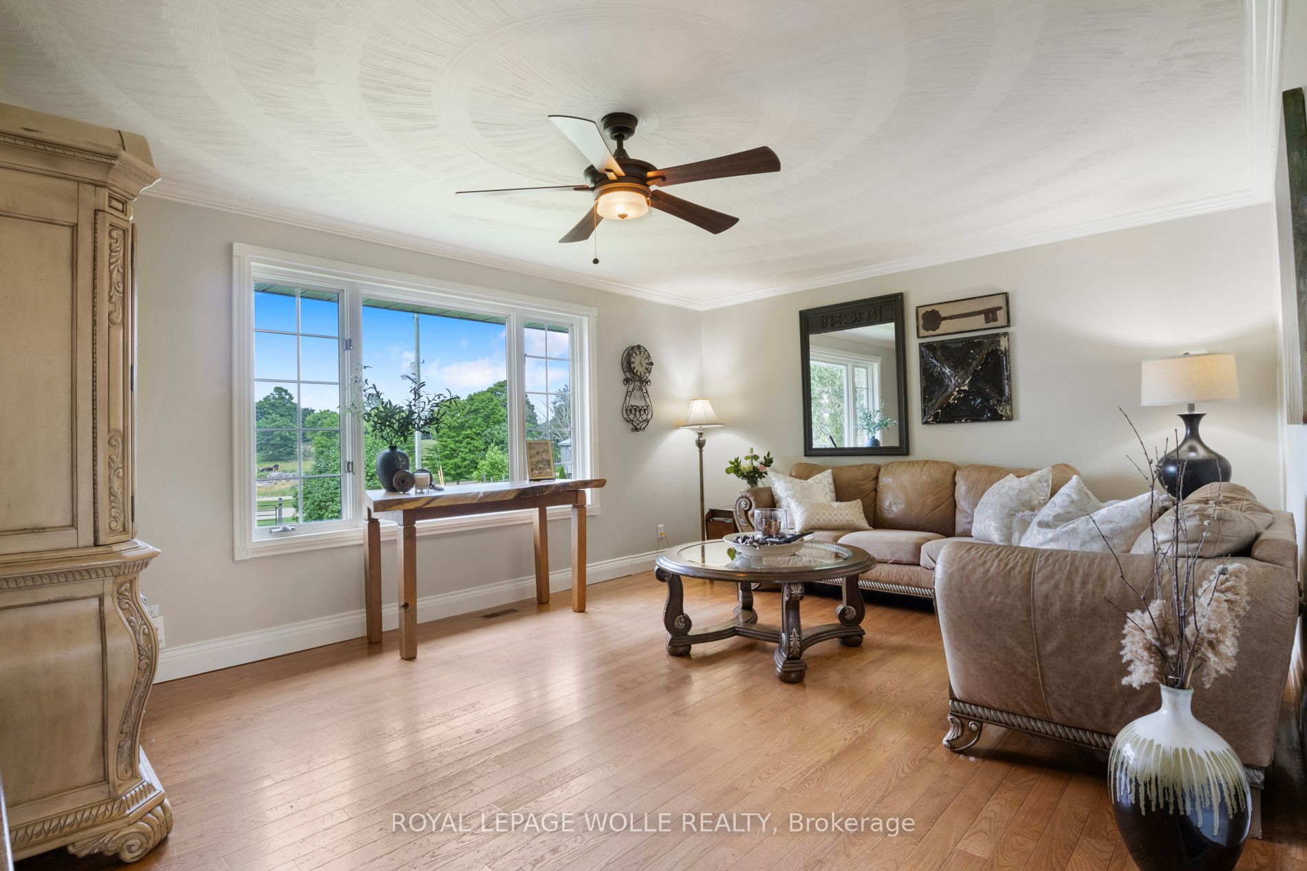 413294 Baseline Road Property Photo 26