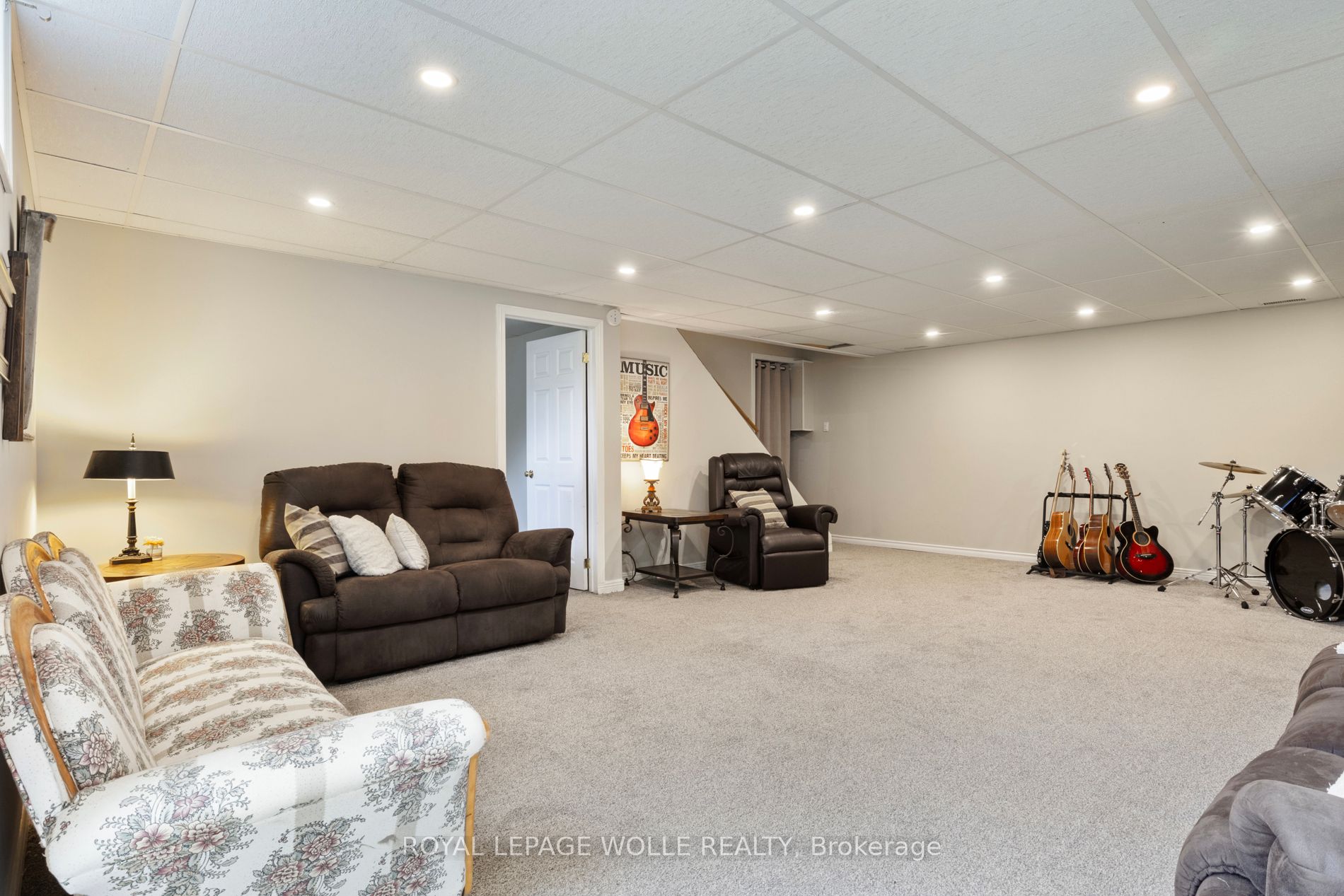 413294 Baseline Road Property Photo 42