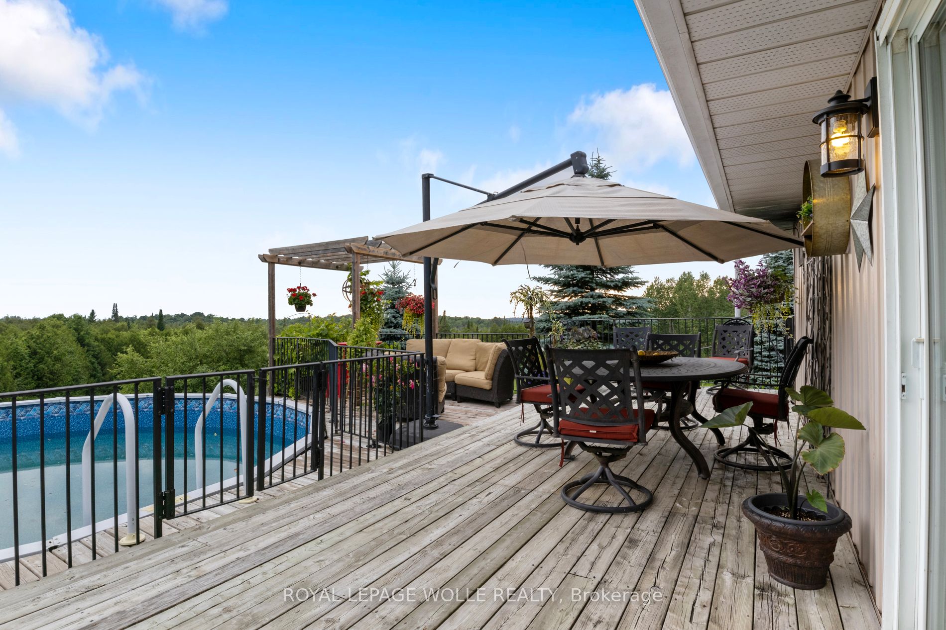 413294 Baseline Road Property Photo 44
