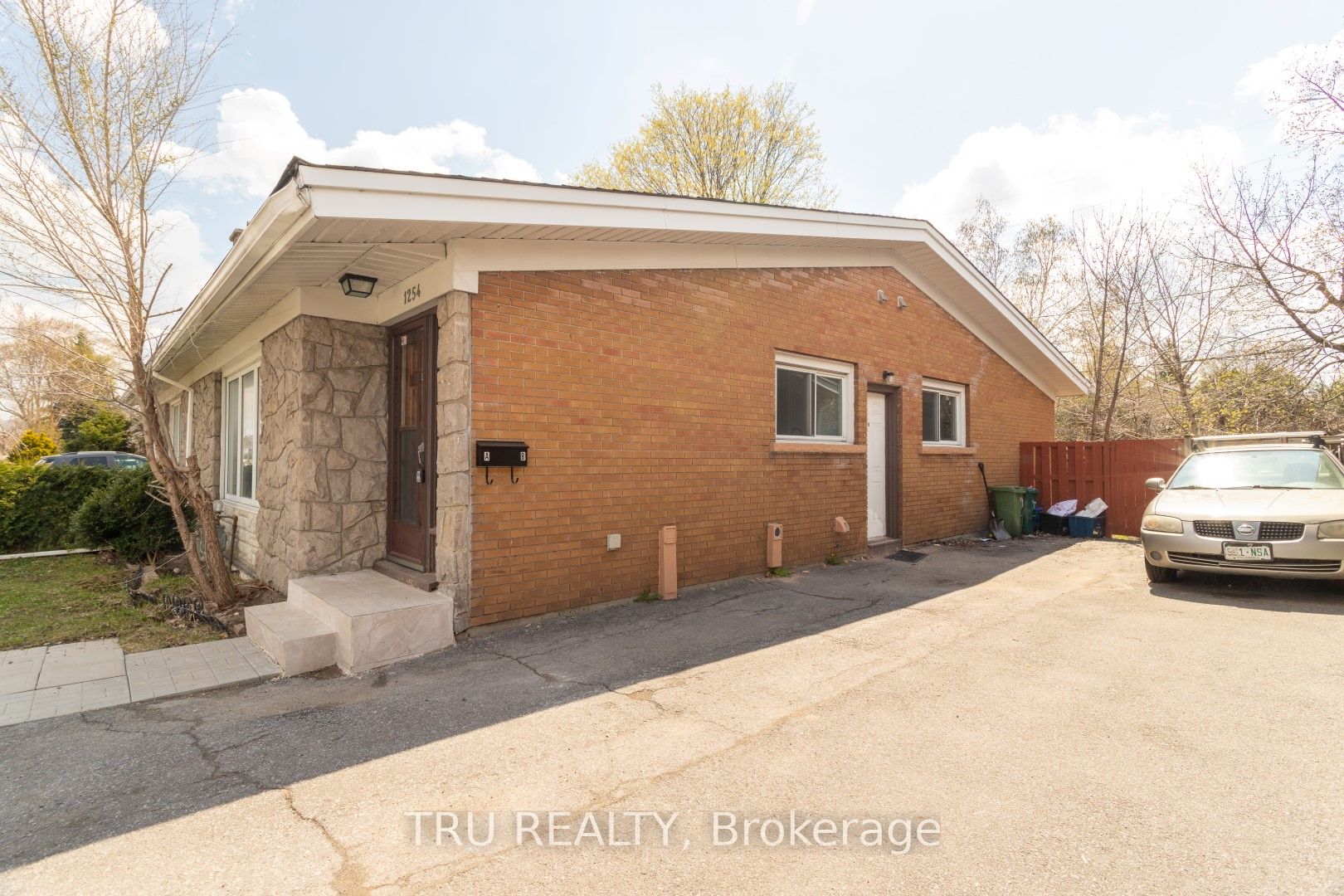#b - 1254 Maitland Avenue Property Photo 1