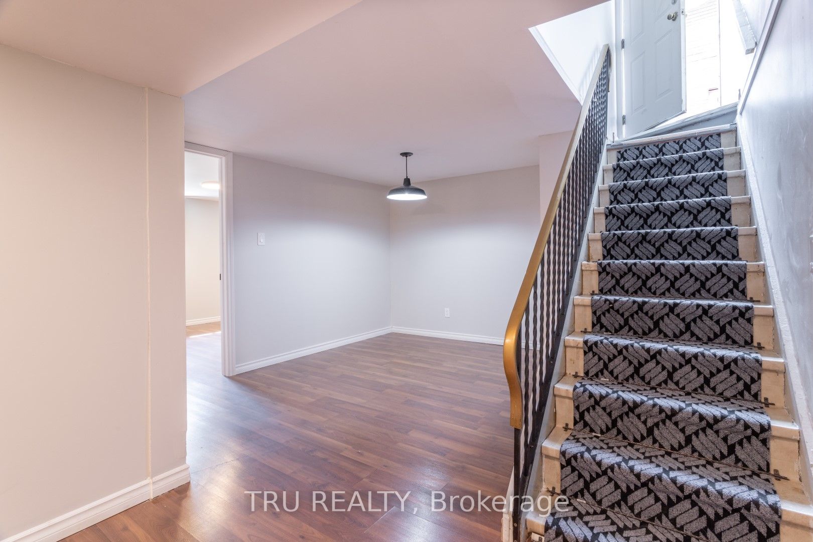 #b - 1254 Maitland Avenue Property Photo 2