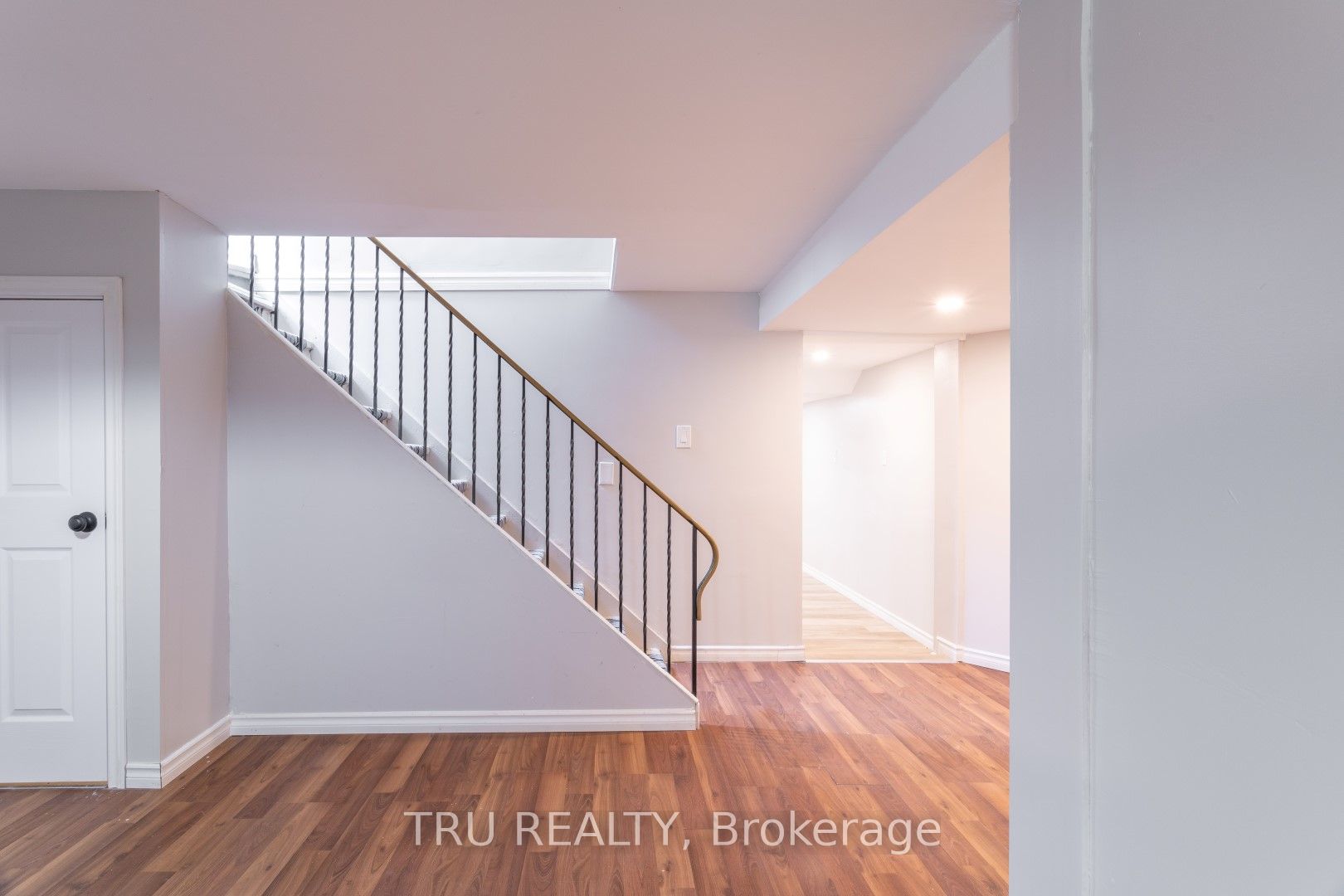 #b - 1254 Maitland Avenue Property Photo 3