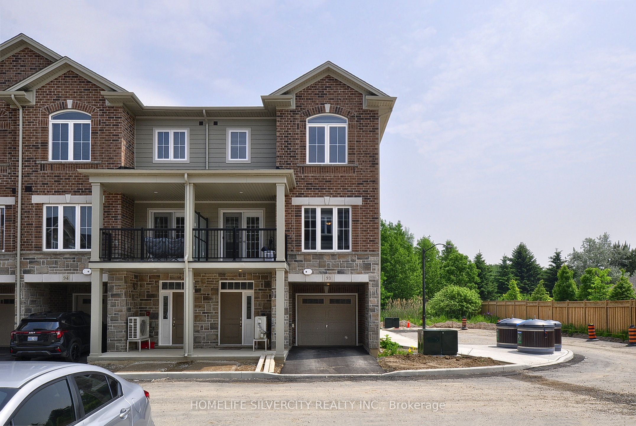 677 Park Road N 93 Property Photo 1