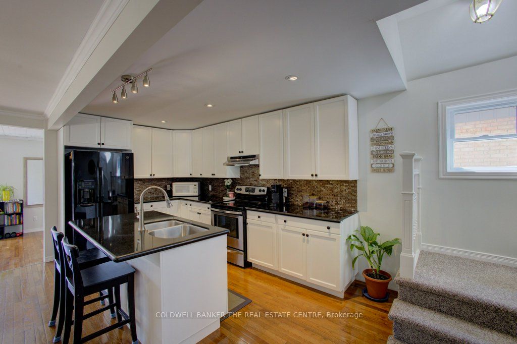 780 Elma Street W Property Photo 13