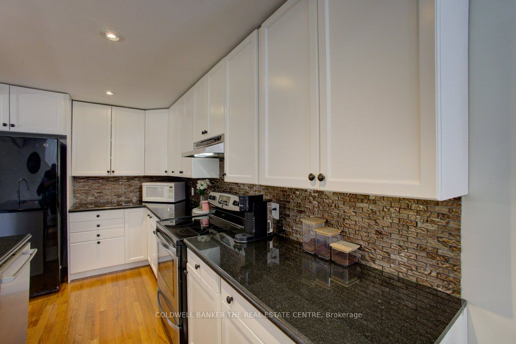 780 Elma Street W Property Photo 14