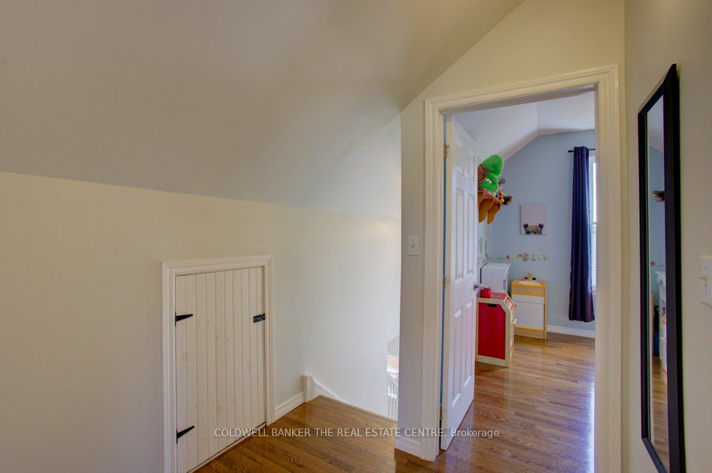 780 Elma Street W Property Photo 23