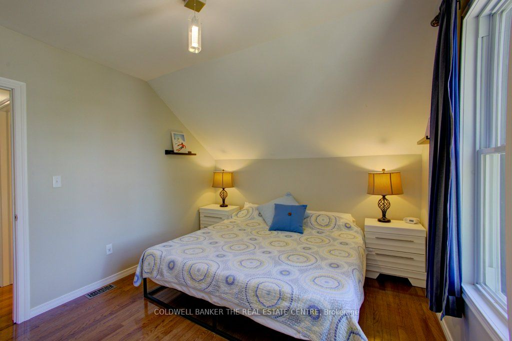 780 Elma Street W Property Photo 25