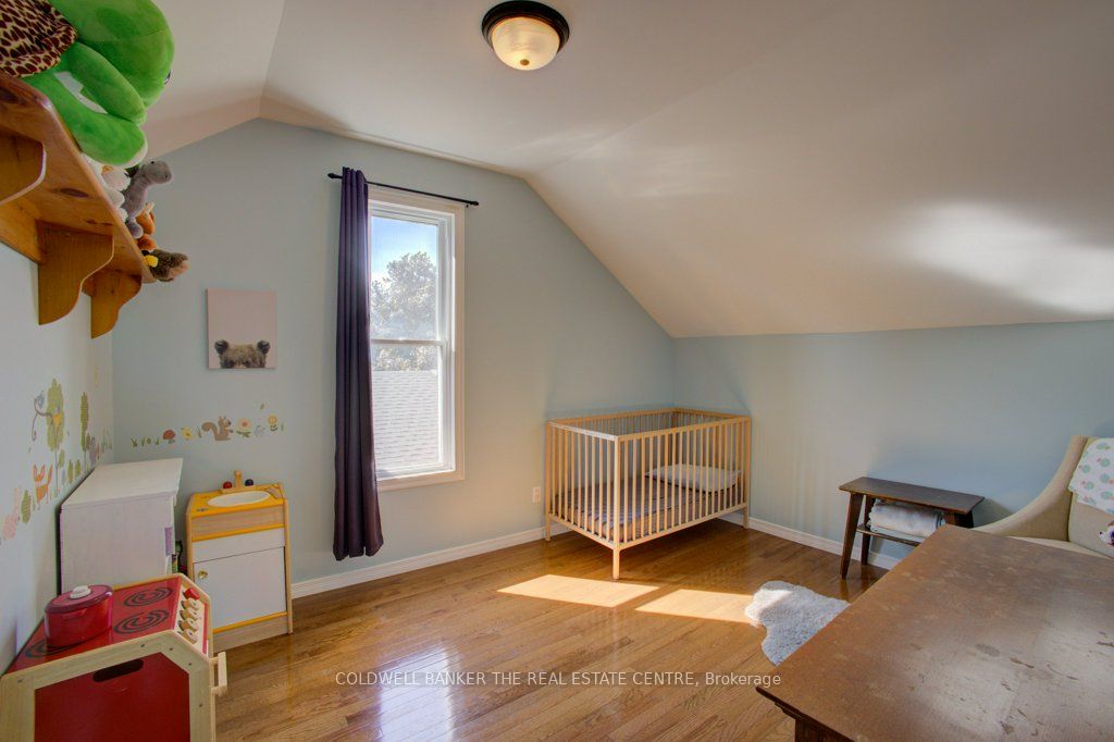 780 Elma Street W Property Photo 27