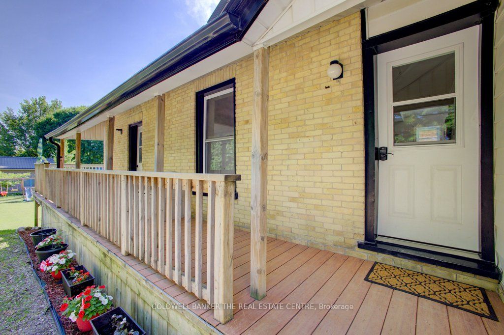 780 Elma Street W Property Photo 28