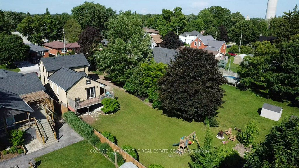 780 Elma Street W Property Photo 40