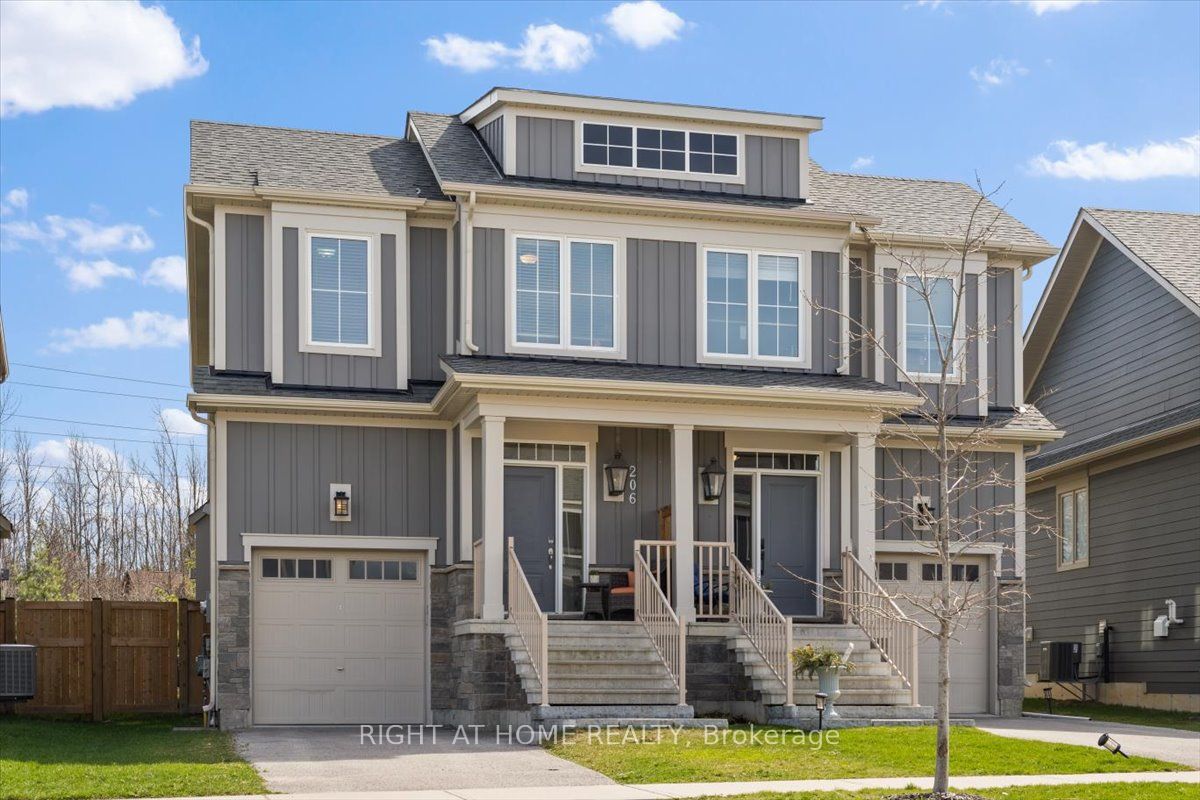 206 Yellow Birch Crescent Property Photo 1