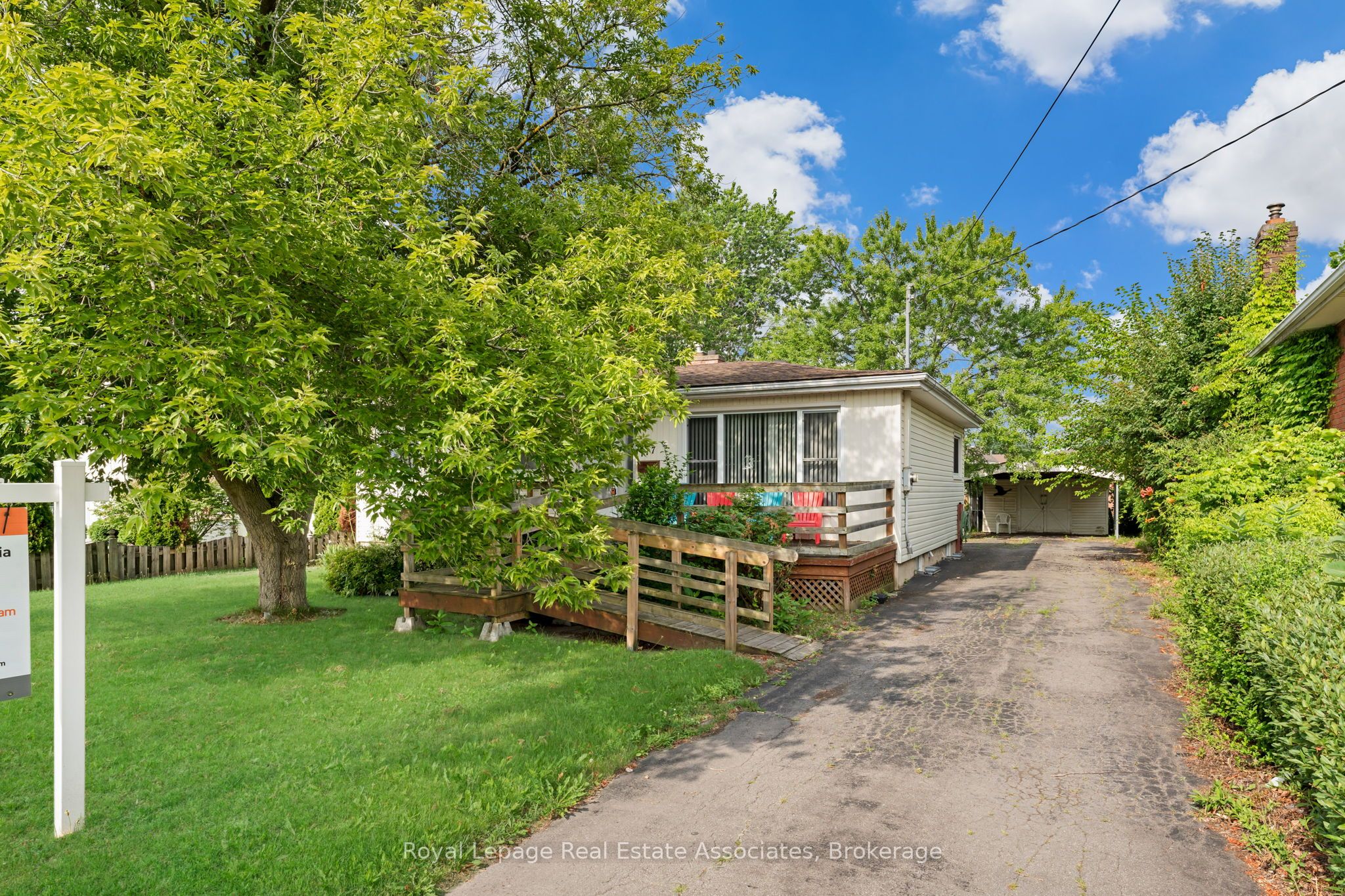 117 Louth St Property Photo 1