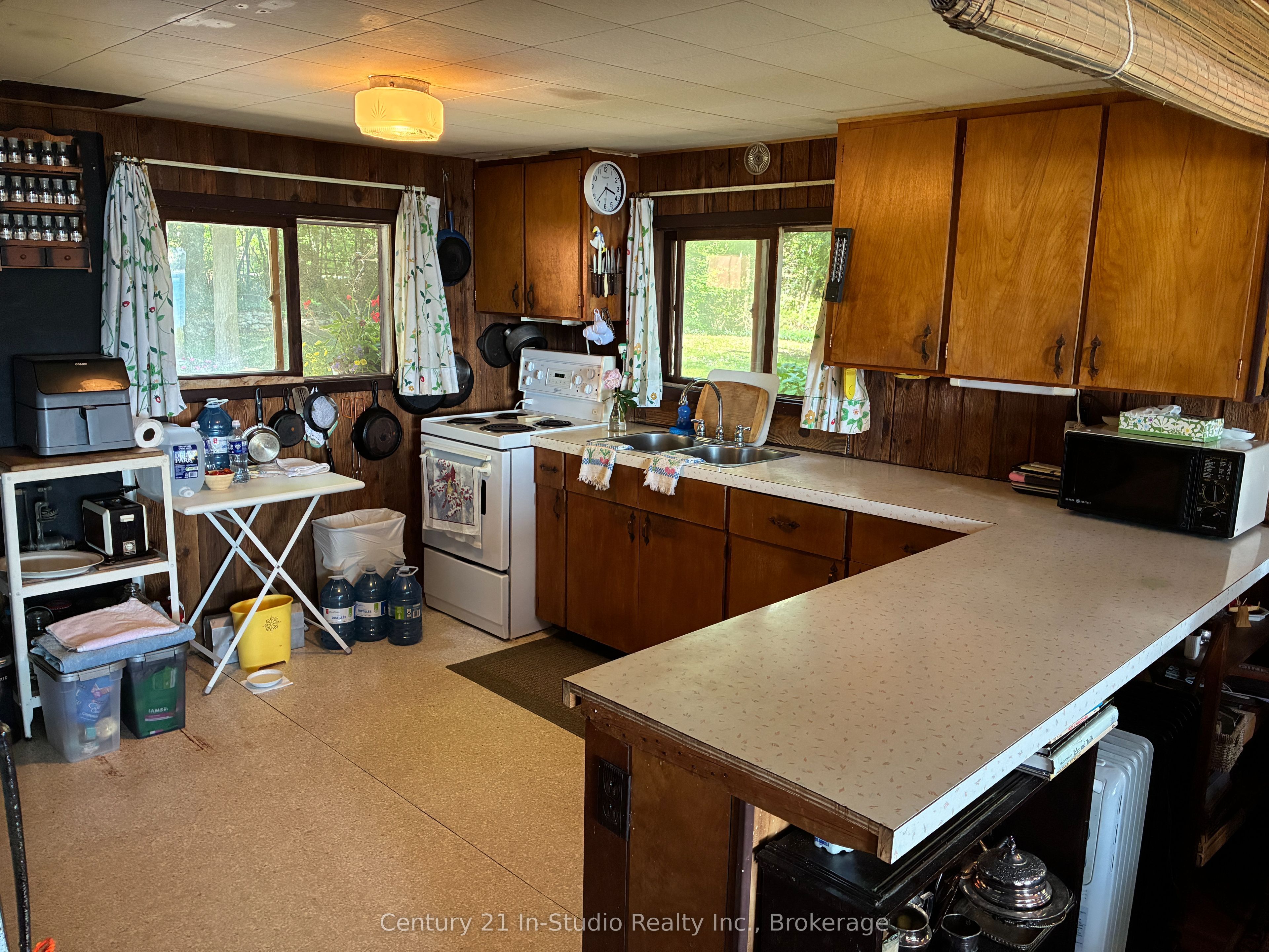 318 Victoria Street Property Photo 12