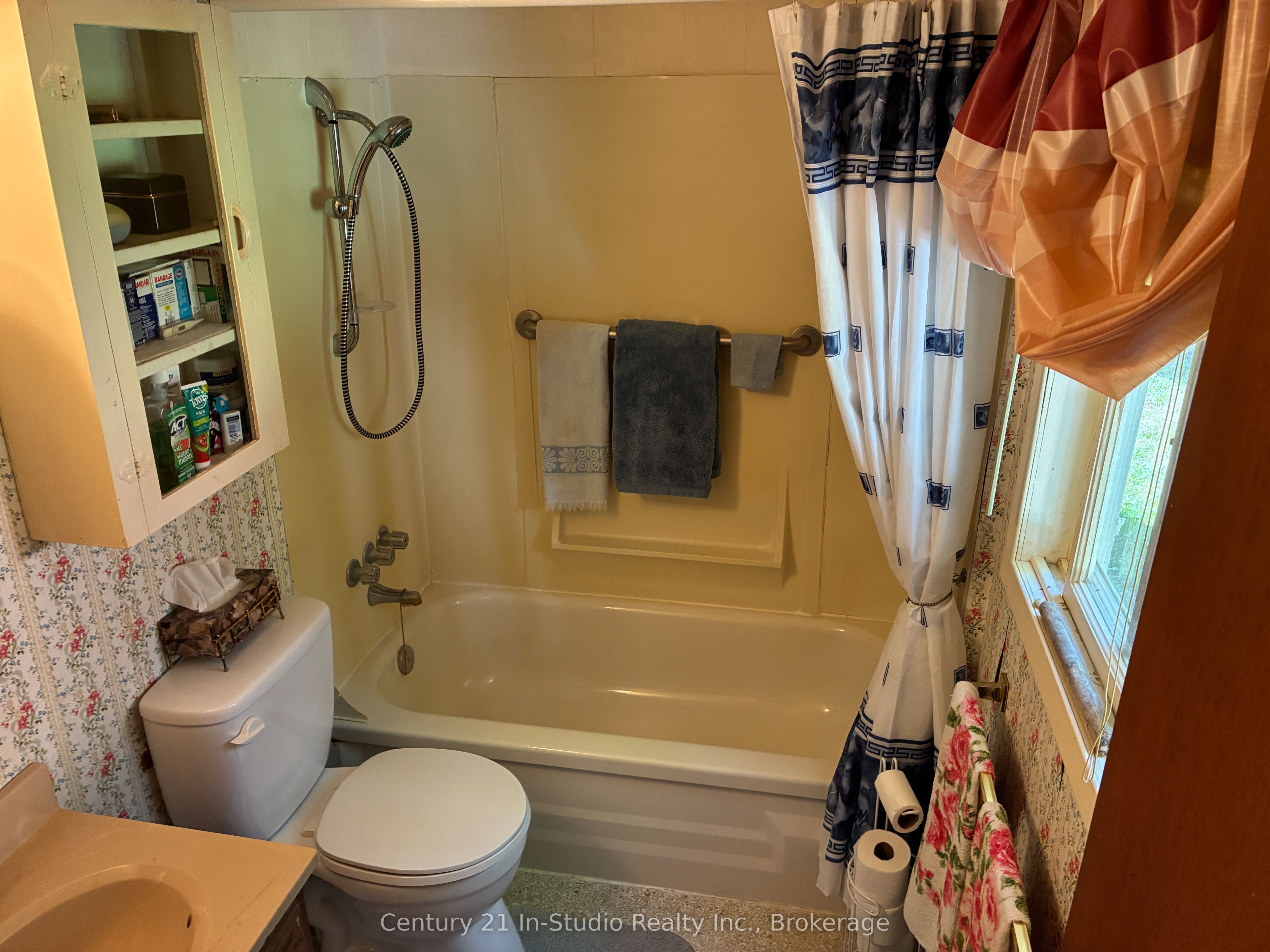 318 Victoria Street Property Photo 15