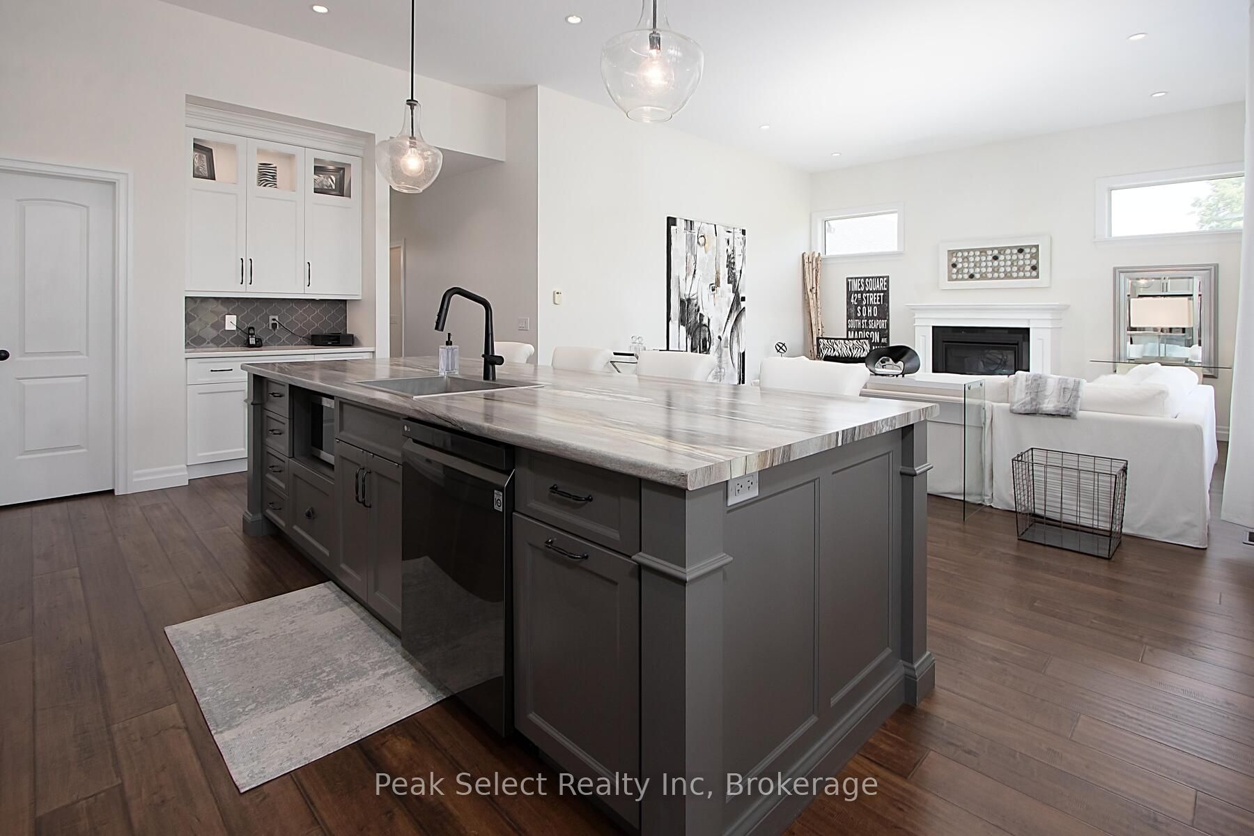 343 Tracy Street Property Photo 10