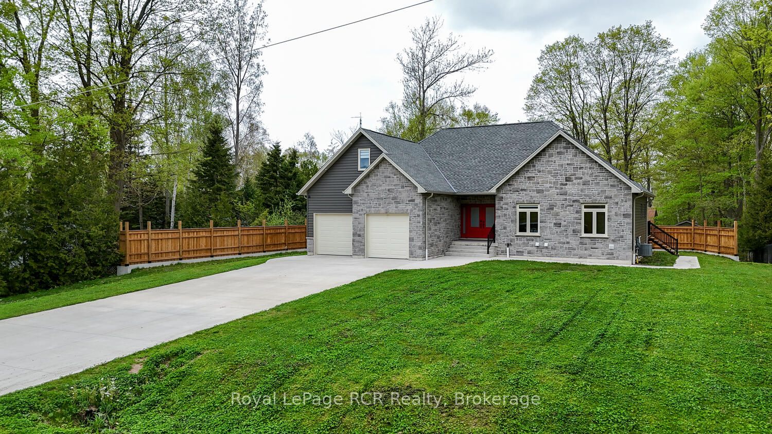 10 Frederick Street E Property Photo 1